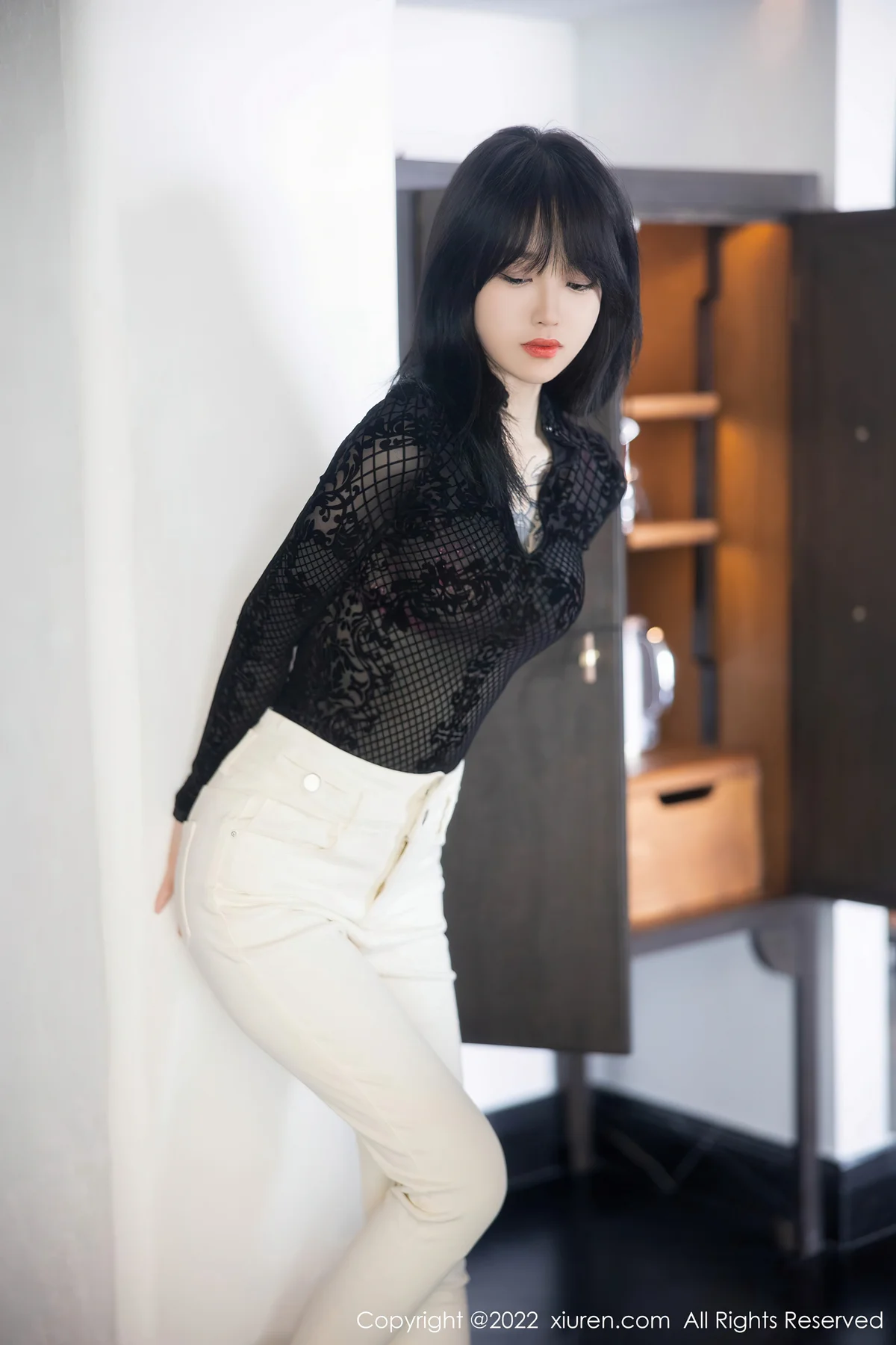 XiuRen 秀人 No.5386 网纱轻透上衣 奶瓶. 大理旅拍33 - 2