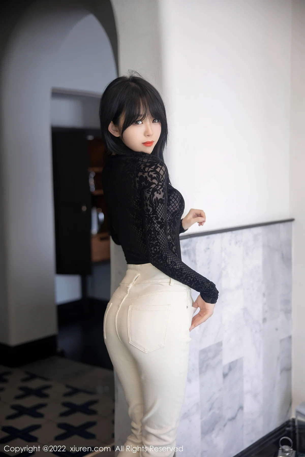XiuRen 秀人 No.5386 网纱轻透上衣 奶瓶. 大理旅拍33 - 8