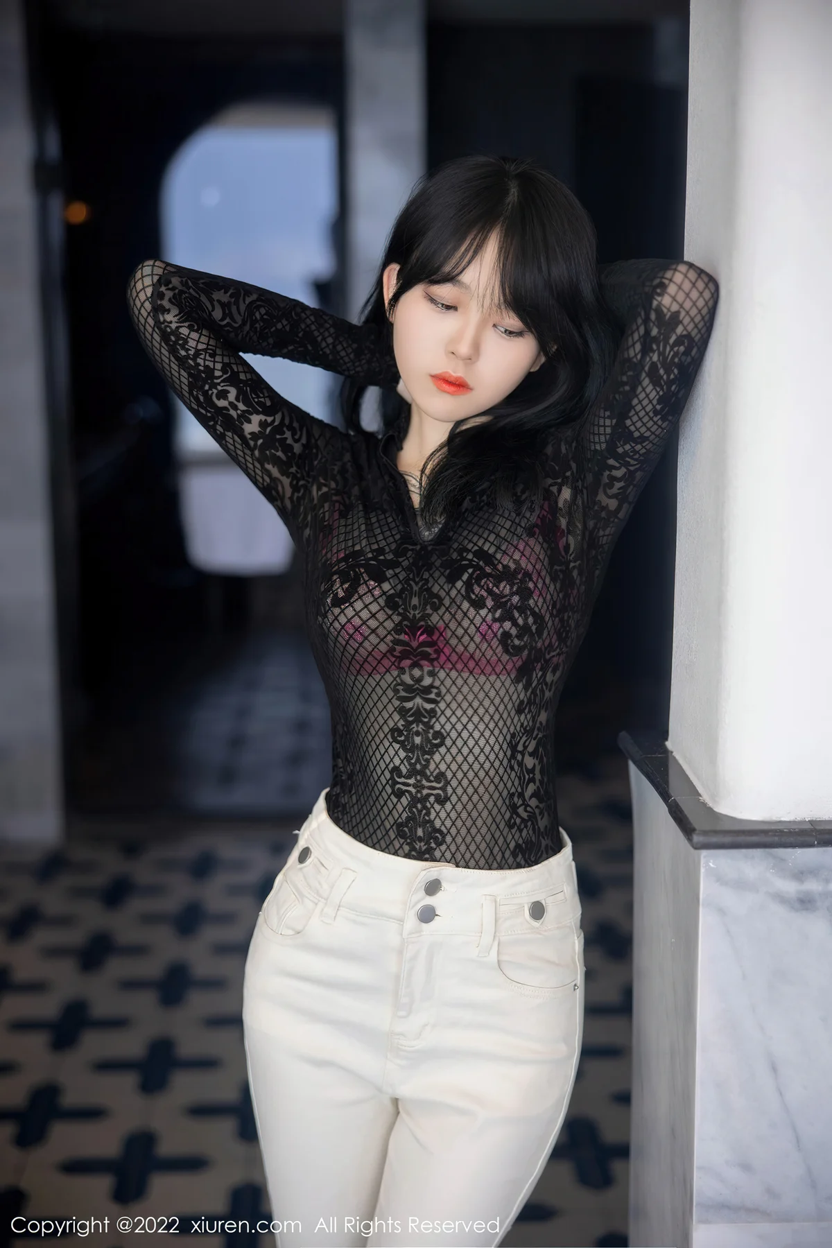 XiuRen 秀人 No.5386 网纱轻透上衣 奶瓶. 大理旅拍33 - 1