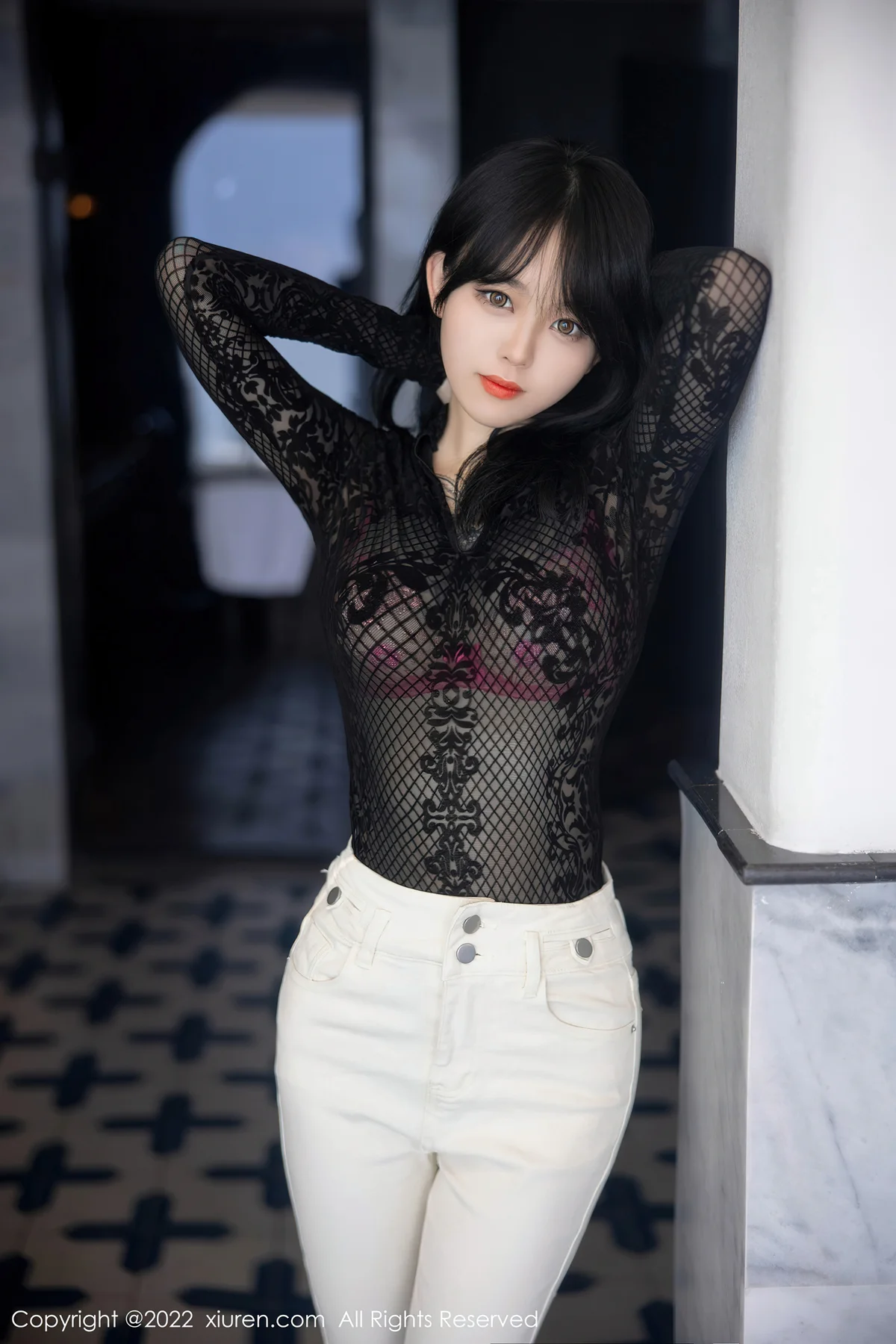 XiuRen 秀人 No.5386 网纱轻透上衣 奶瓶. 大理旅拍33 - 2