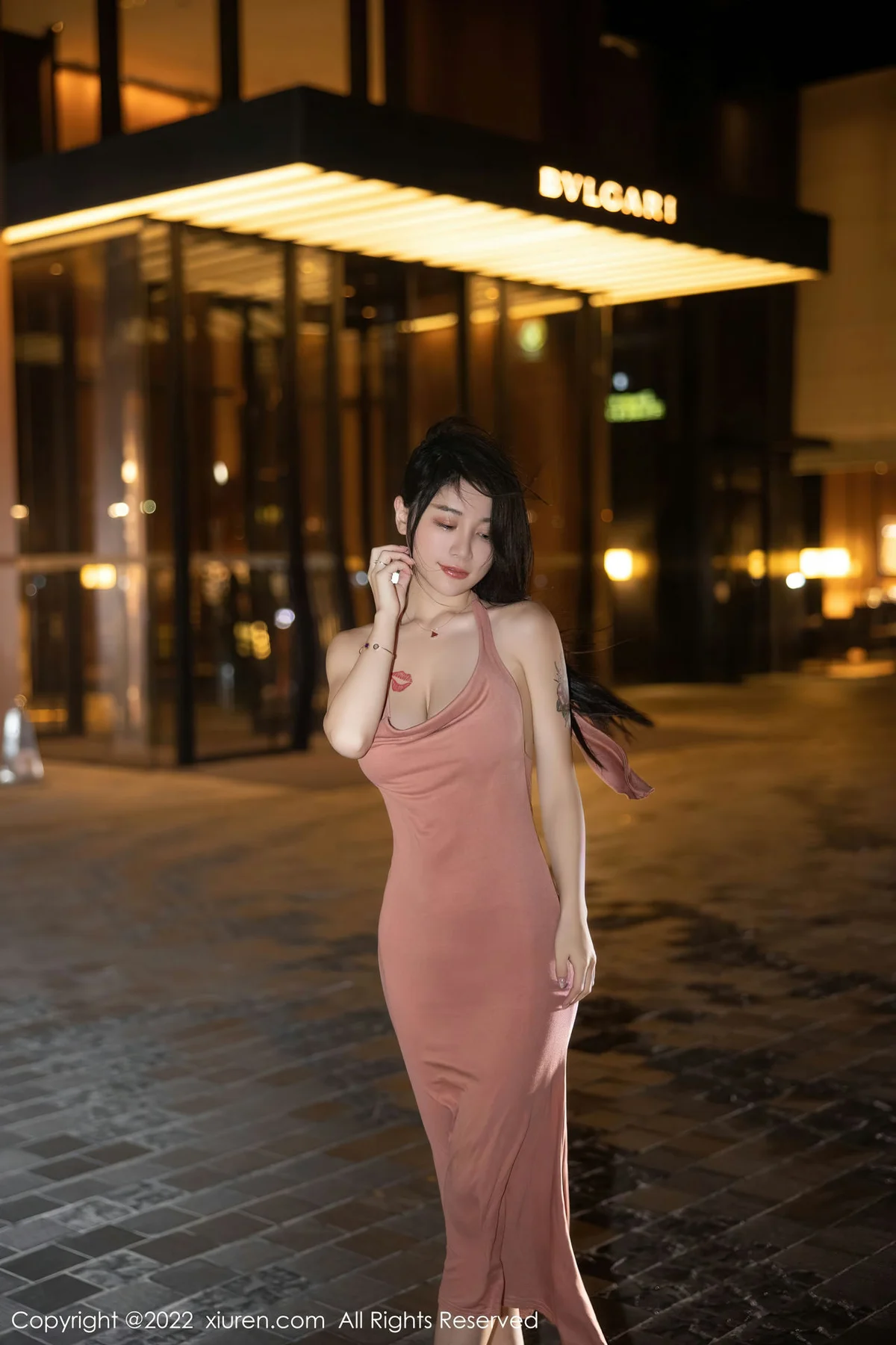 XiuRen 秀人 No.5426 丰腴爆乳 美七 Mia 西双版纳旅拍1 - 1