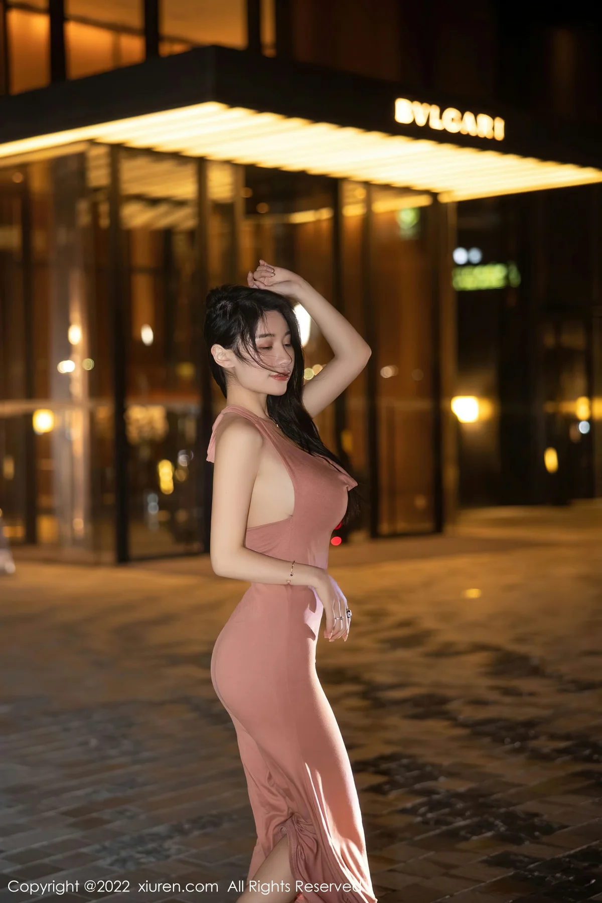 XiuRen 秀人 No.5426 丰腴爆乳 美七 Mia 西双版纳旅拍1 - 5