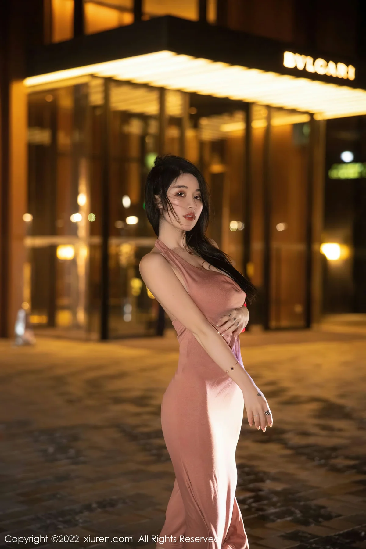 XiuRen 秀人 No.5426 丰腴爆乳 美七 Mia 西双版纳旅拍1 - 8