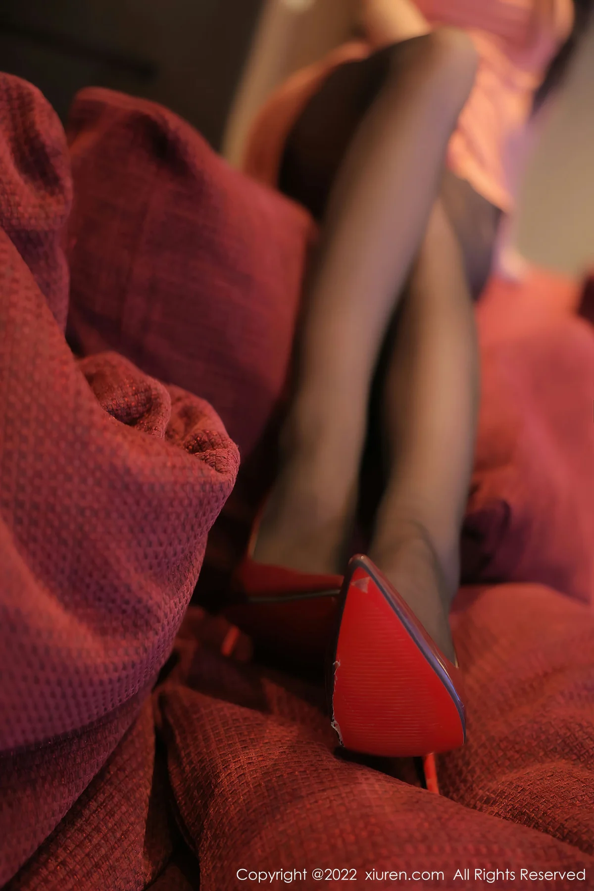 XiuRen 秀人 No.5426 丰腴爆乳 美七 Mia 西双版纳旅拍1 - 7