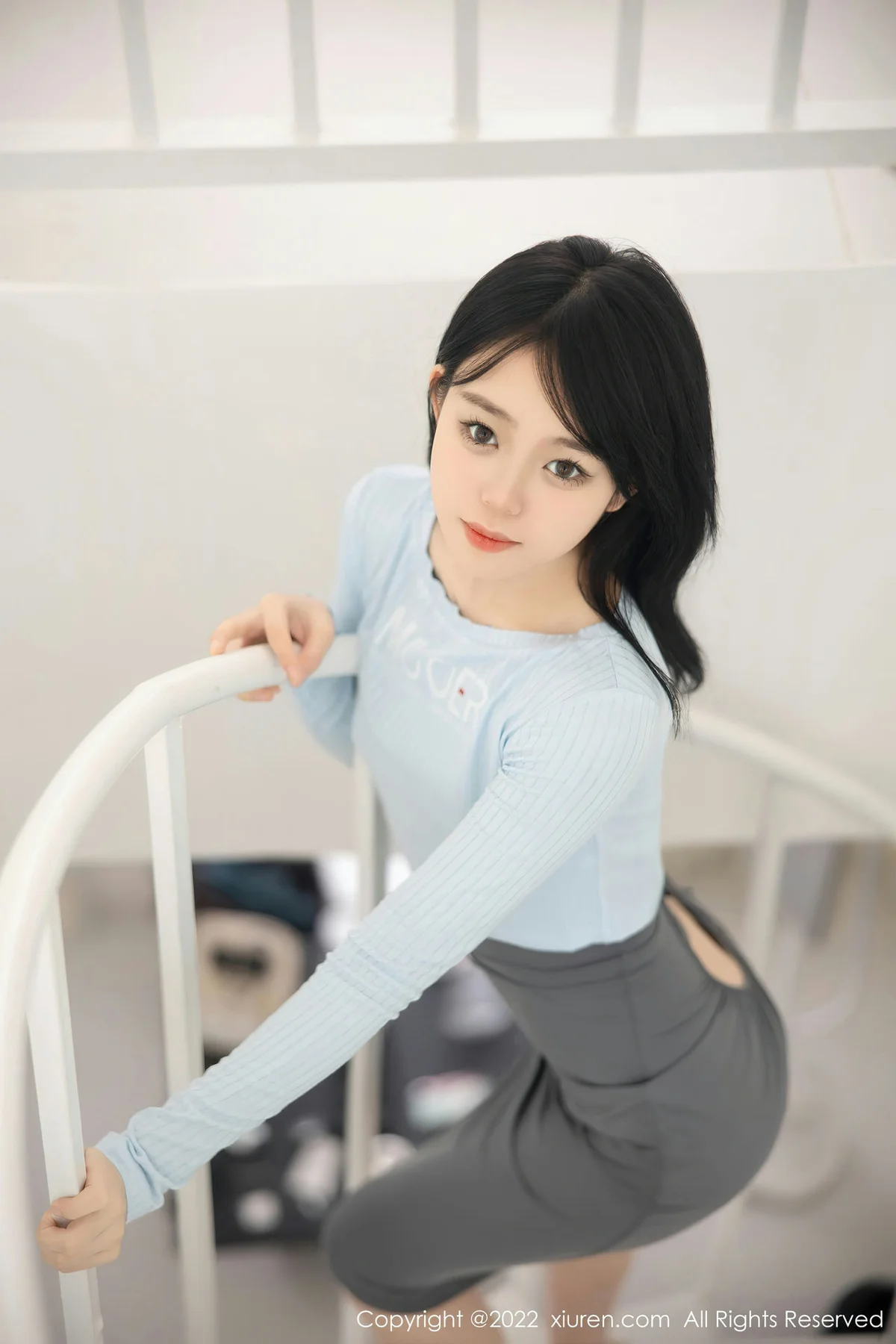 XiuRen 秀人 No.5453 灰色短裙 小麦是只喵 大理旅拍11 - 3