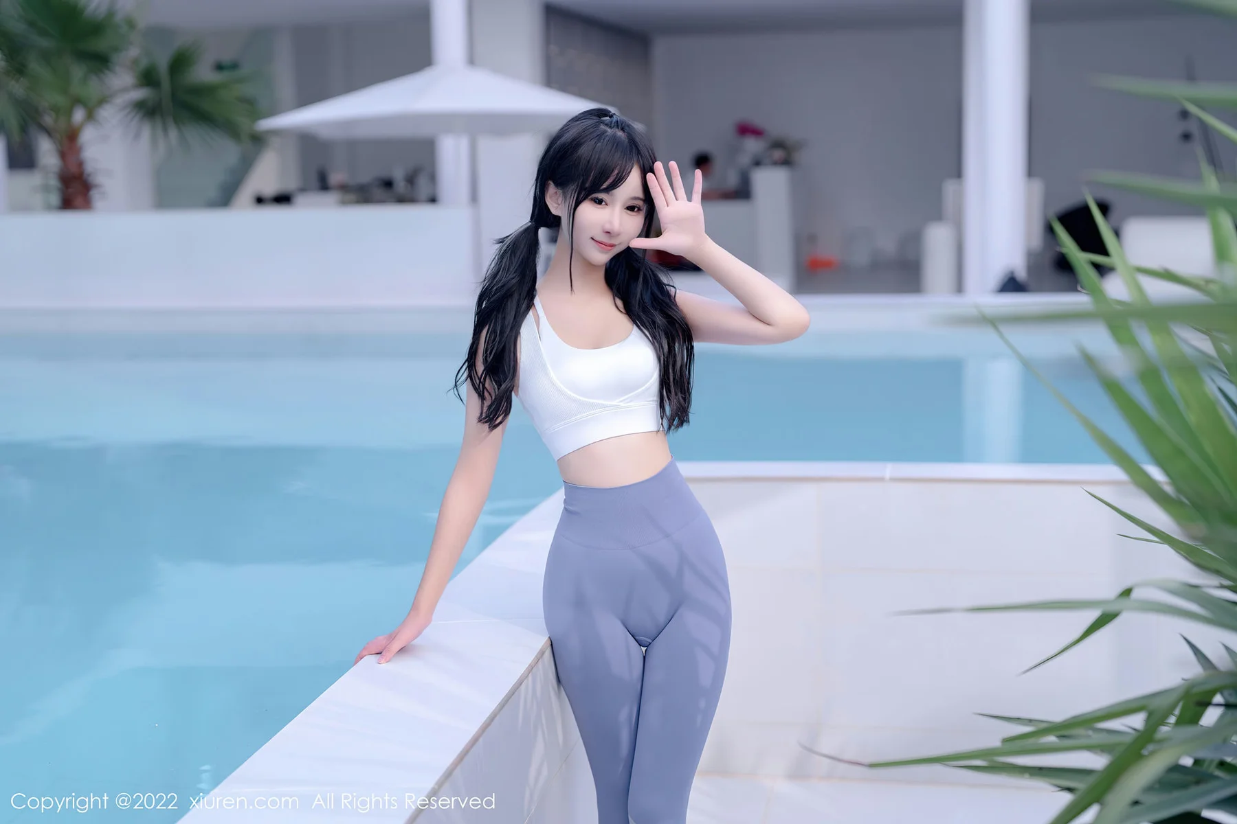 XiuRen 秀人 No.5463 妩媚欲滴 小果冻儿 大理旅拍1 - 4