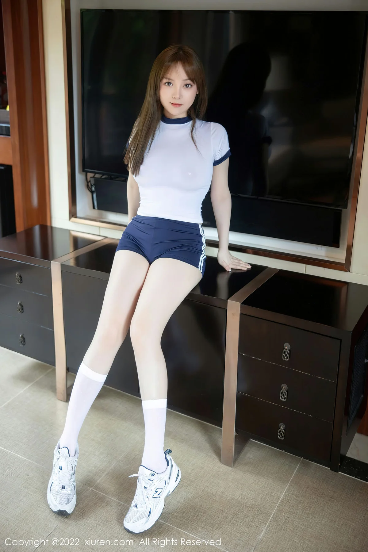 XiuRen 秀人 No.5465 少女白丝 豆瓣酱 性感写真1 - 2