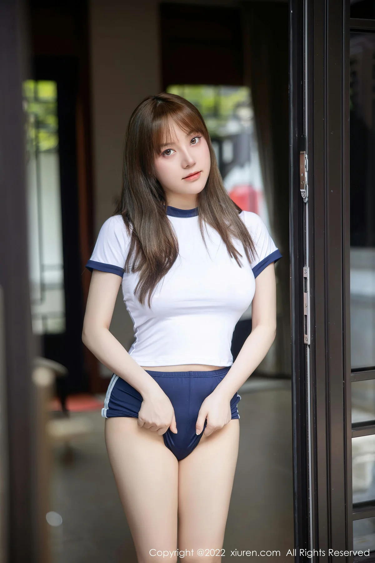 XiuRen 秀人 No.5465 少女白丝 豆瓣酱 性感写真1 - 3