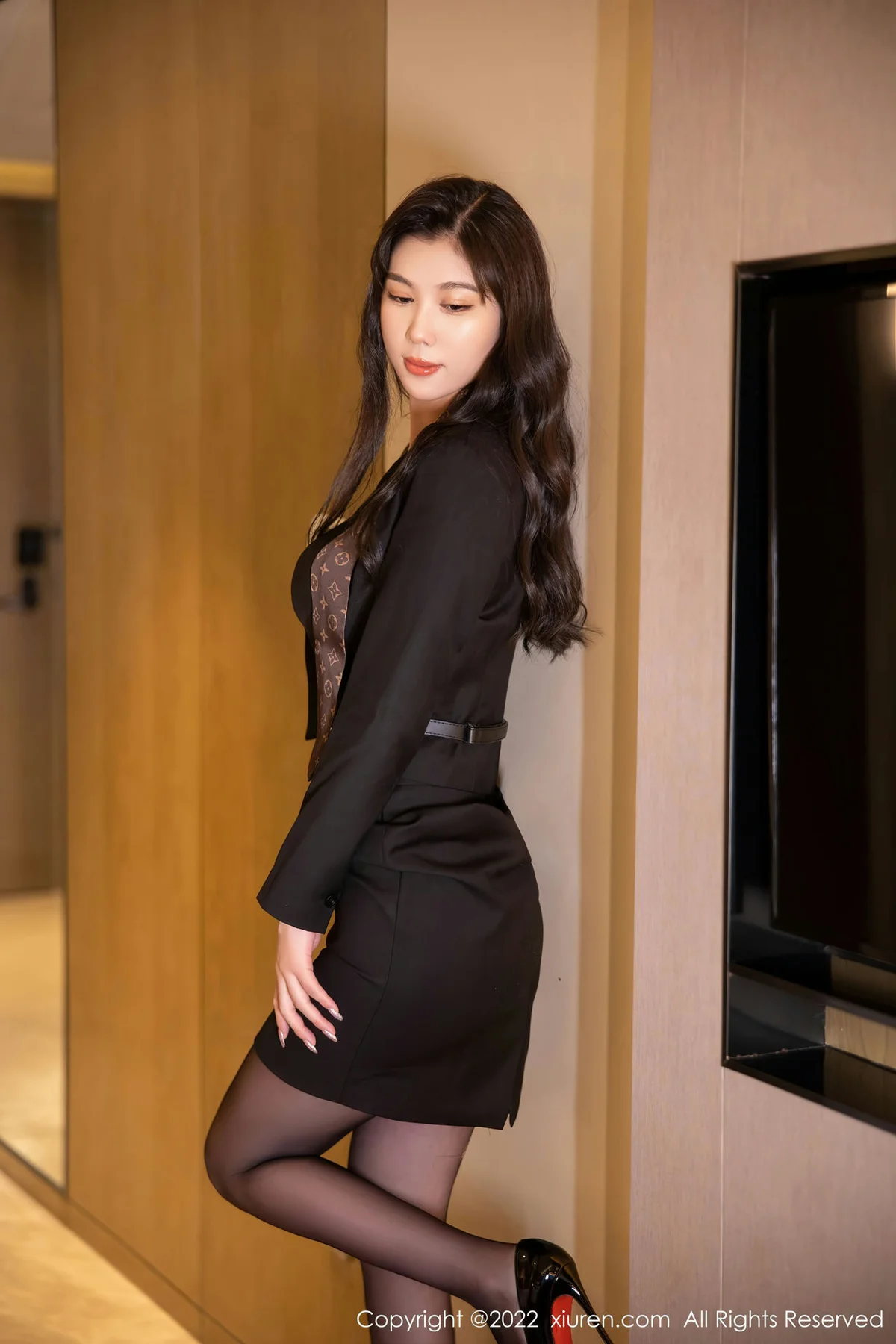 XiuRen 秀人 No.5471 职业ol 李雅柔182CM 性感写真 - 4