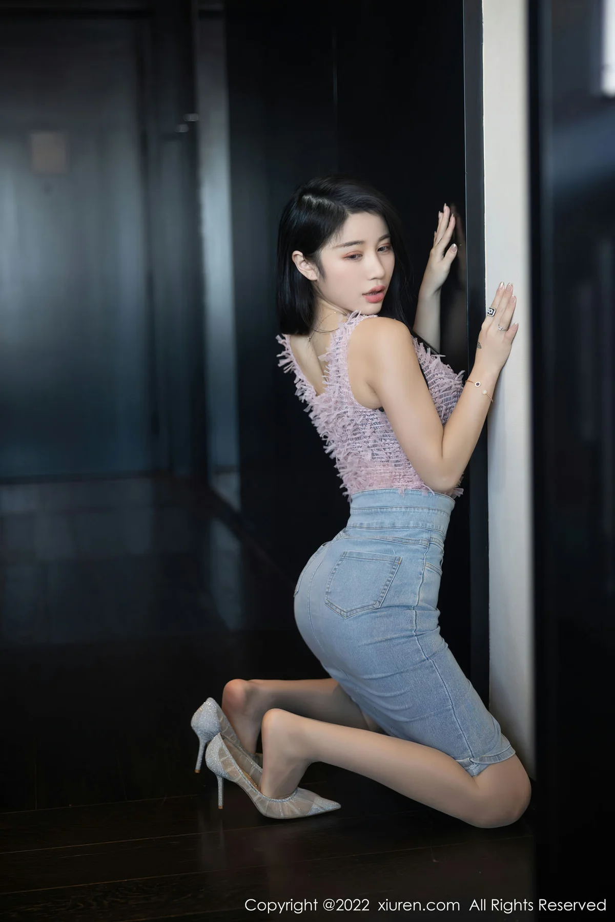 XiuRen 秀人 No.5489 原色丝袜 美七Mia 西双版纳旅拍 - 7