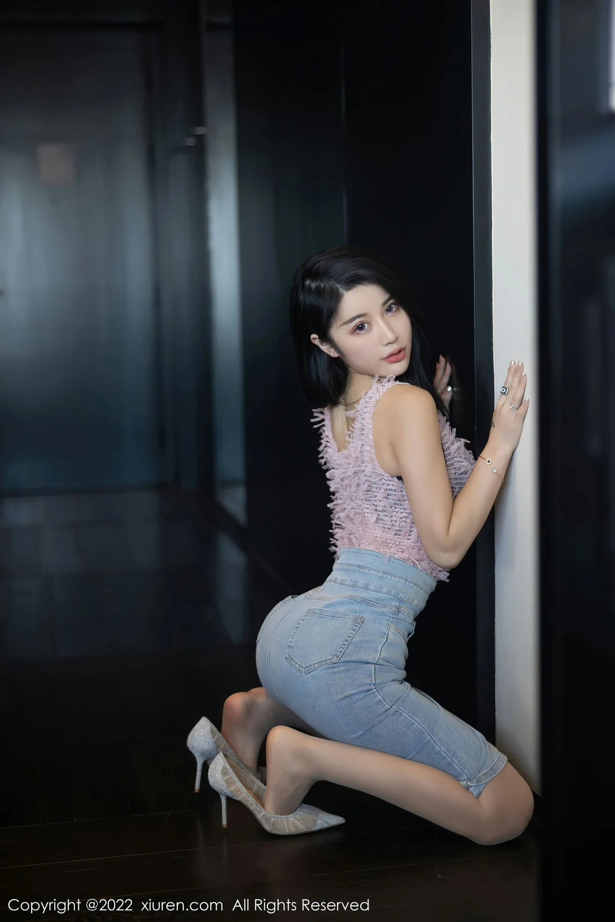 XiuRen 秀人 No.5489 原色丝袜 美七Mia 西双版纳旅拍 - 8