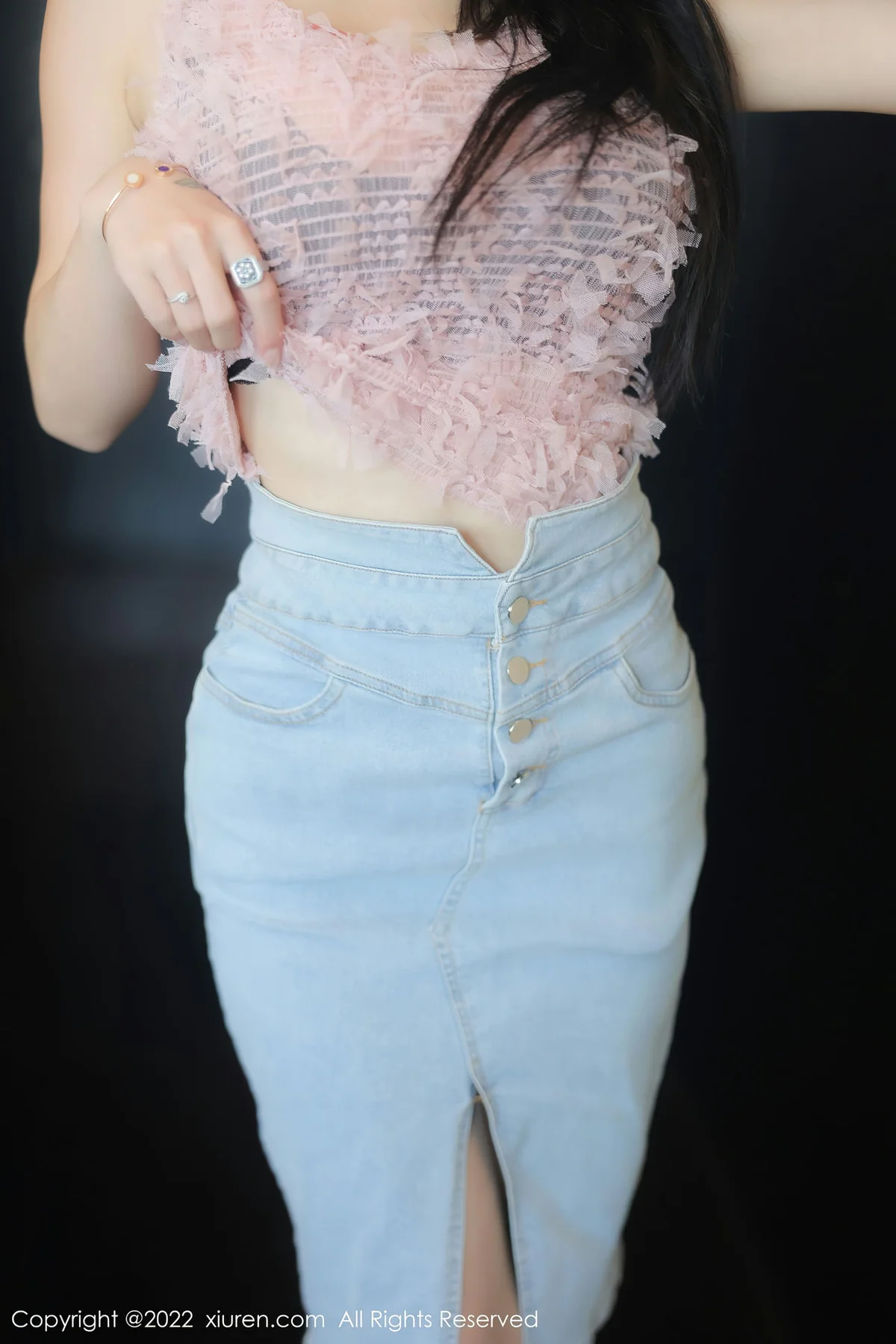 XiuRen 秀人 No.5489 原色丝袜 美七Mia 西双版纳旅拍 - 1