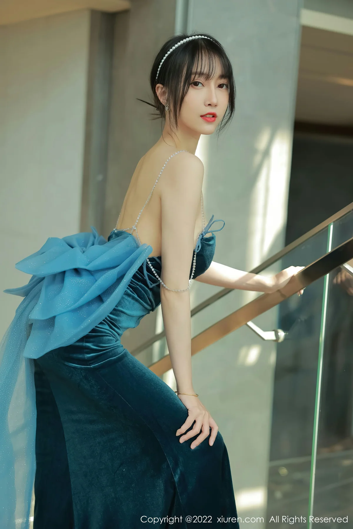 XiuRen 秀人 No.5493 吊带长礼裙 玥儿玥er 香格里拉旅拍33 - 9