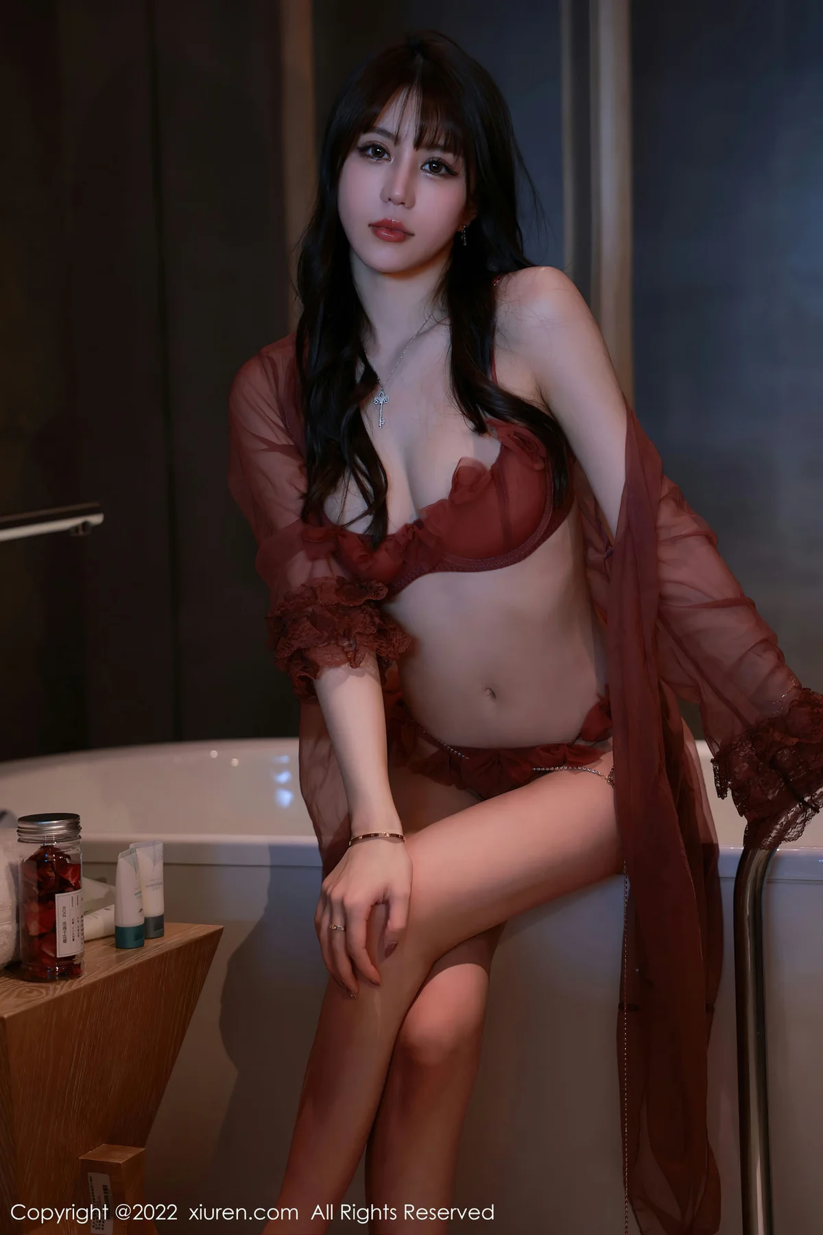 XiuRen 秀人 No.5496 红色轻透网纱 tina_甜仔 香格里拉旅拍写真 - 3