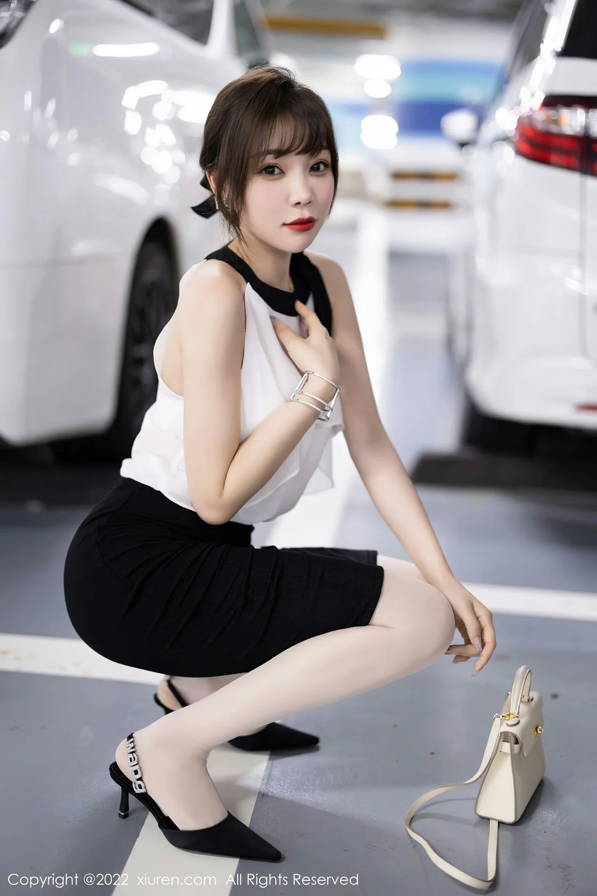 XiuRen 秀人 No.5500 原色丝袜 徐莉芝Booty 性感写真 - 6