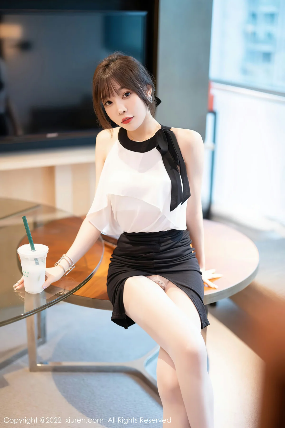 XiuRen 秀人 No.5500 原色丝袜 徐莉芝Booty 性感写真 - 8