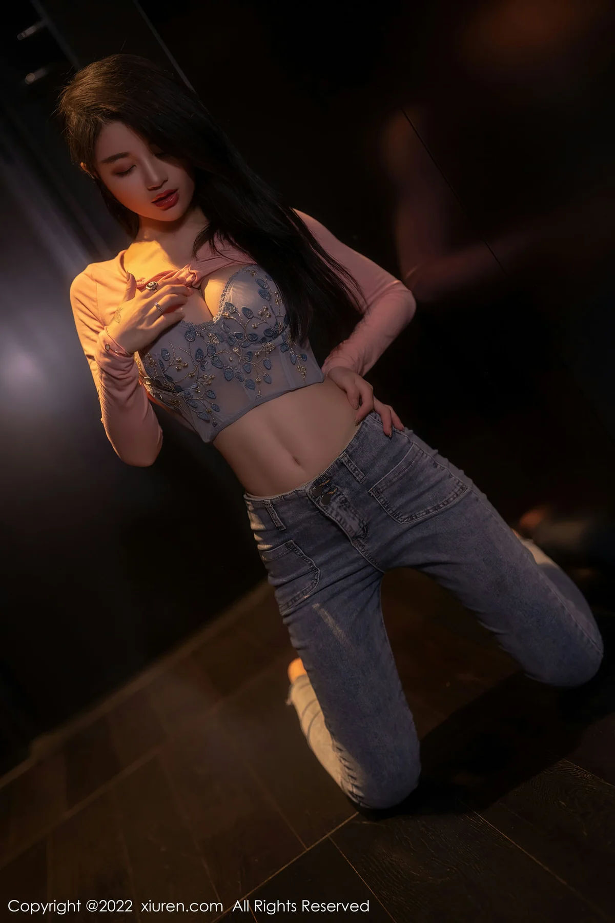 XiuRen 秀人 No.5506 性感亮丝 美七Mia 西双版纳旅拍 - 9