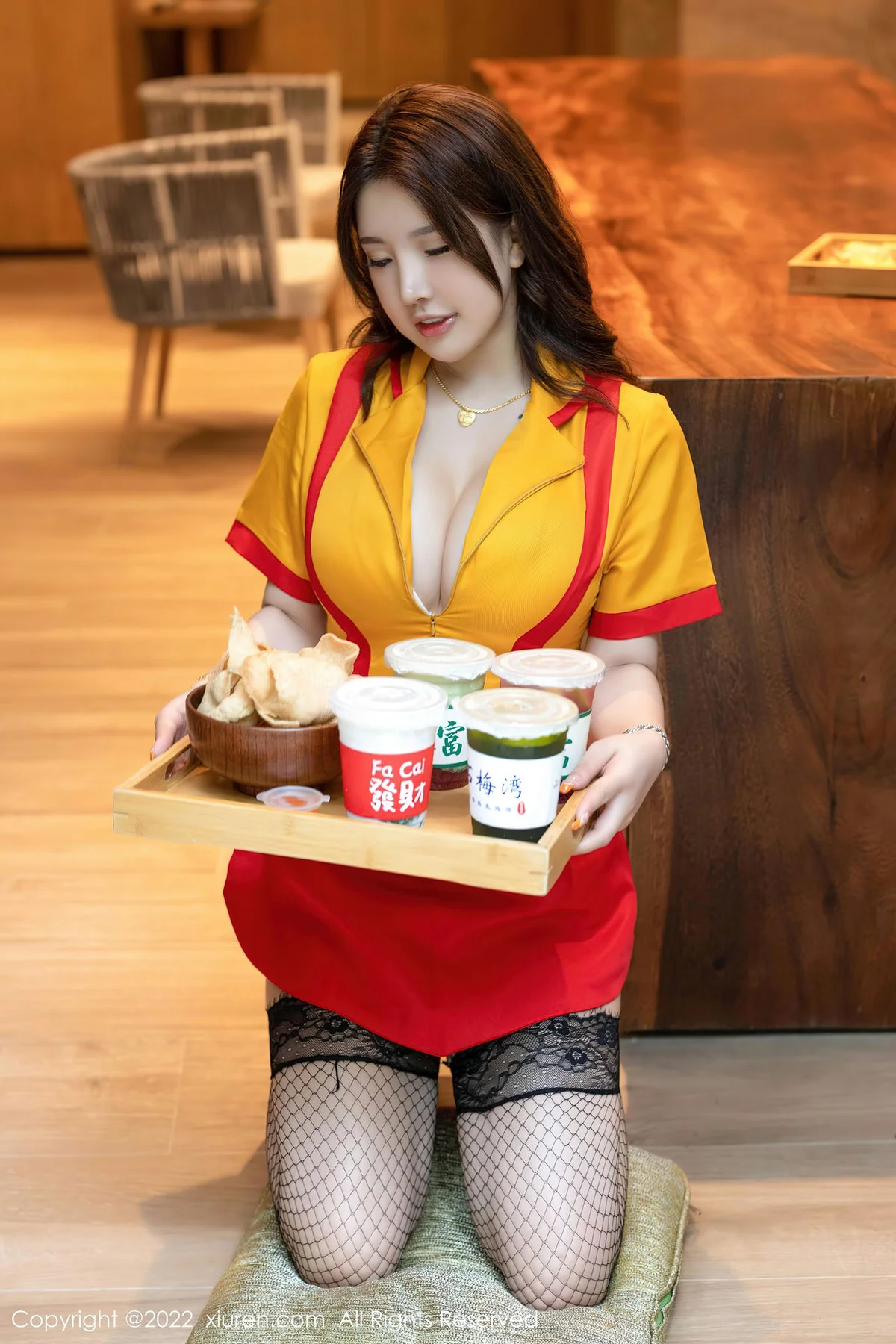 XiuRen 秀人 No.5509 服务员制服 小海臀Rena 海南万宁旅拍 - 7