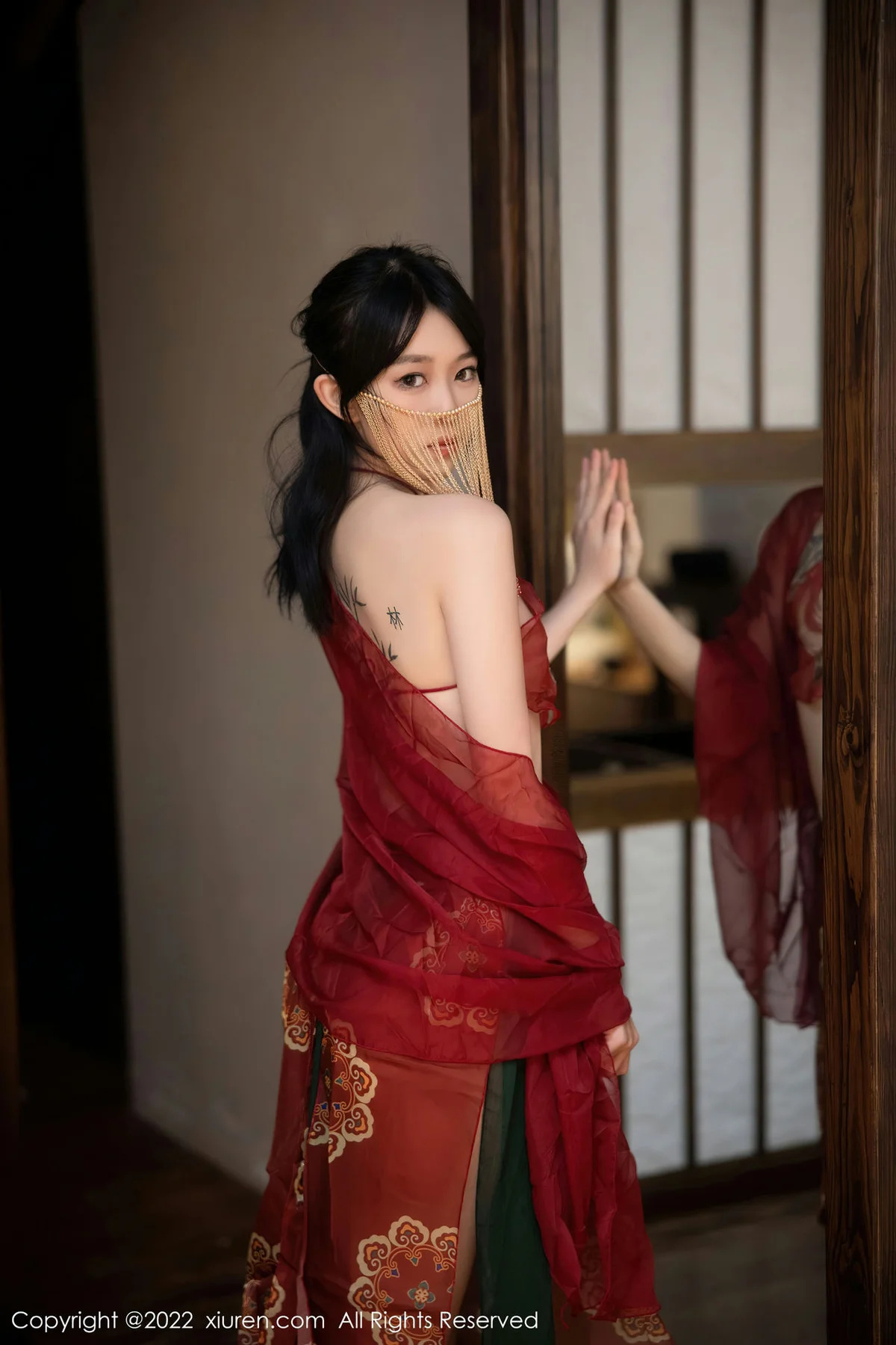 XiuRen 秀人 No.5527 红色古装服饰 奶瓶. 大理旅拍 - 8