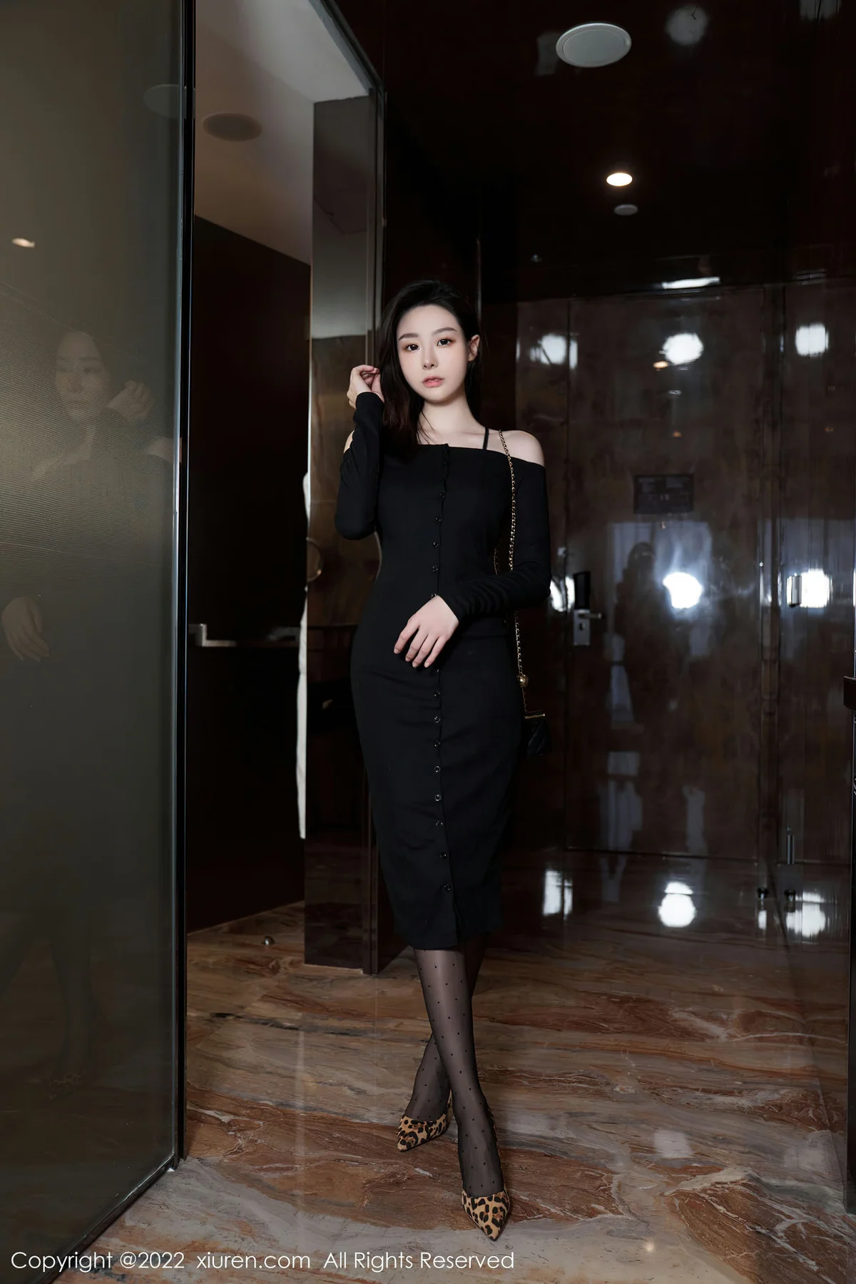 XiuRen 秀人 No.5529 是小逗逗 蕾丝内衣珠海心愿旅拍22 - 10