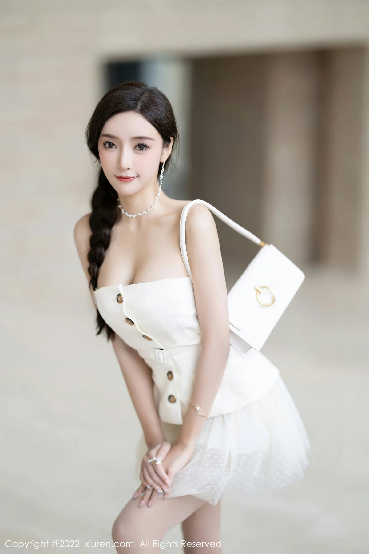 XiuRen 秀人 No.5539 珍珠色睡裙 王馨瑶yanni 性感写真1 - 5