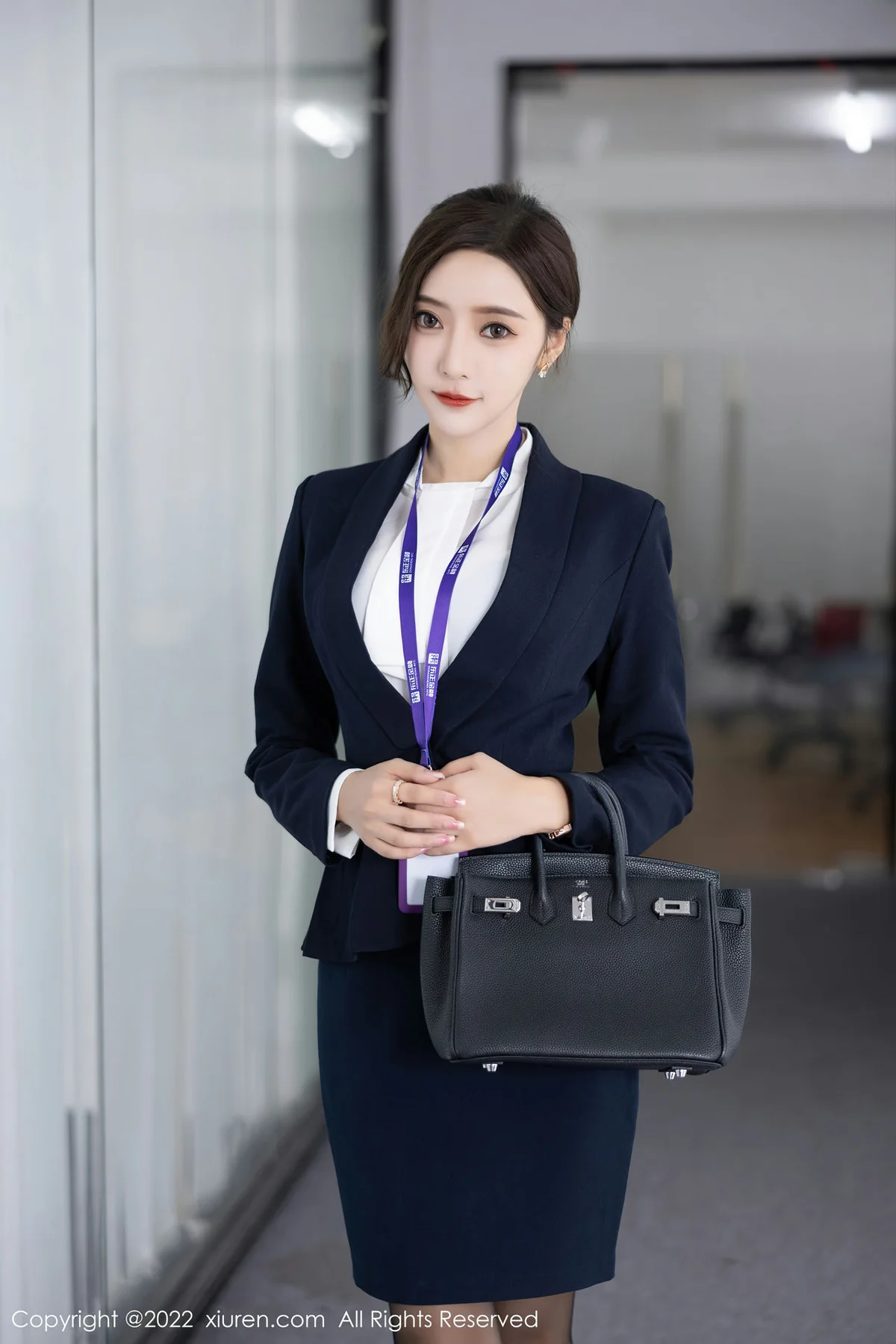 XiuRen 秀人 No.5563 王馨瑶yanniOL职业装 性感写真1 - 1