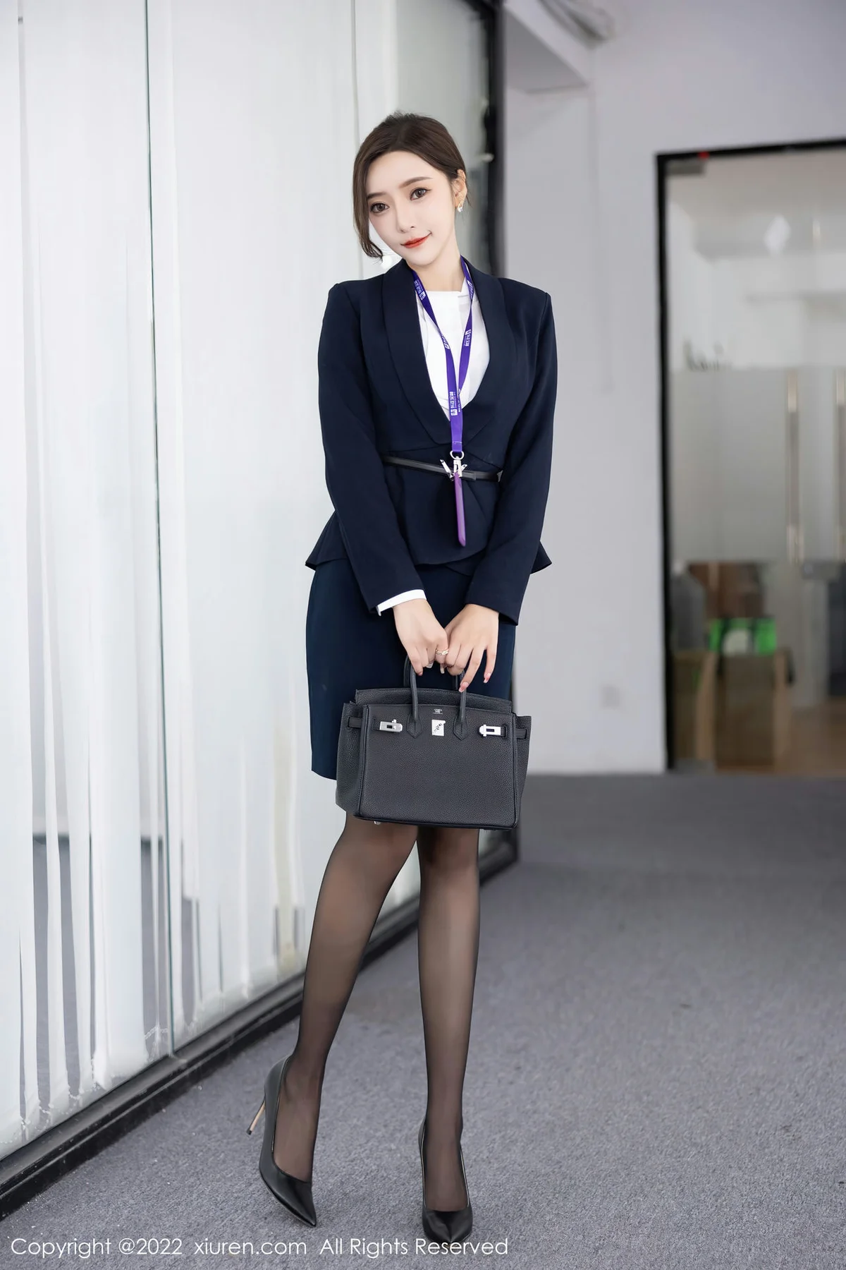 XiuRen 秀人 No.5563 王馨瑶yanniOL职业装 性感写真1 - 2