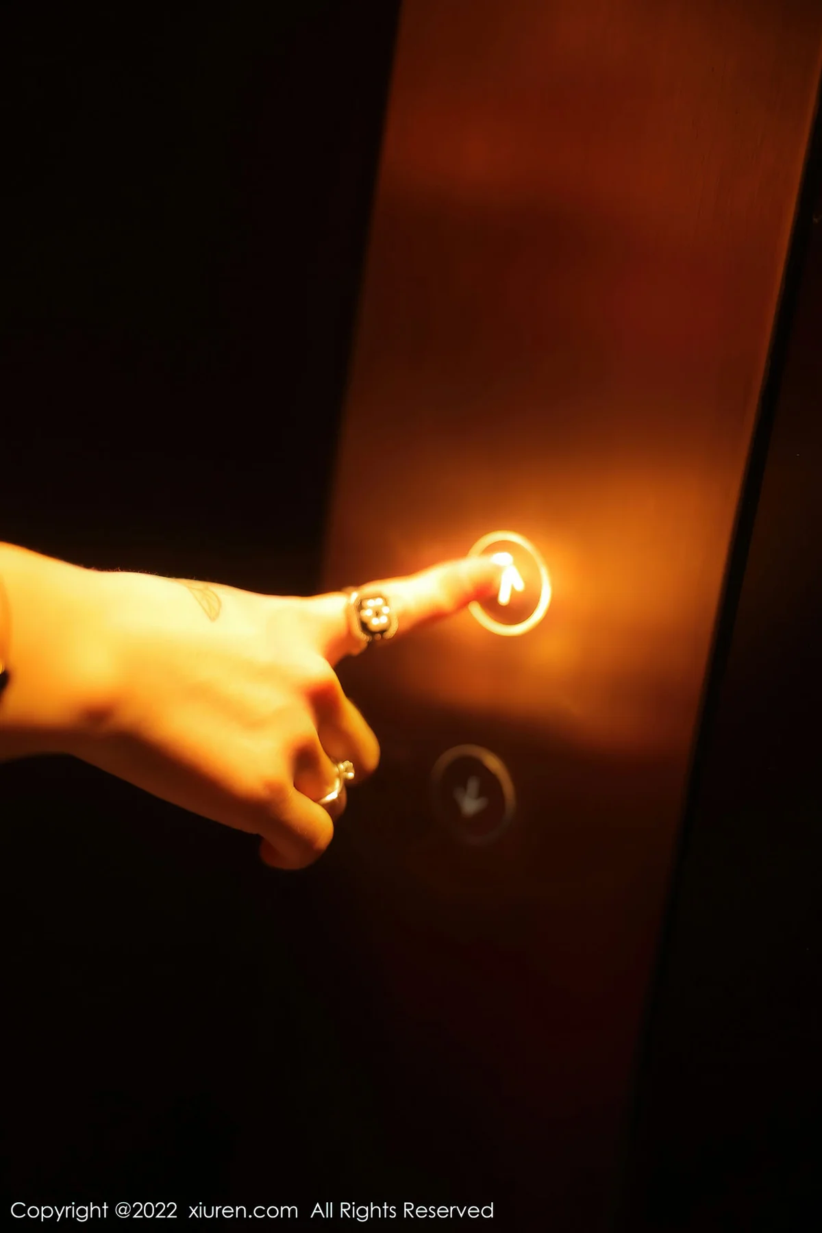 XiuRen 秀人 No.5582 美七 高跟翘臀 - 8