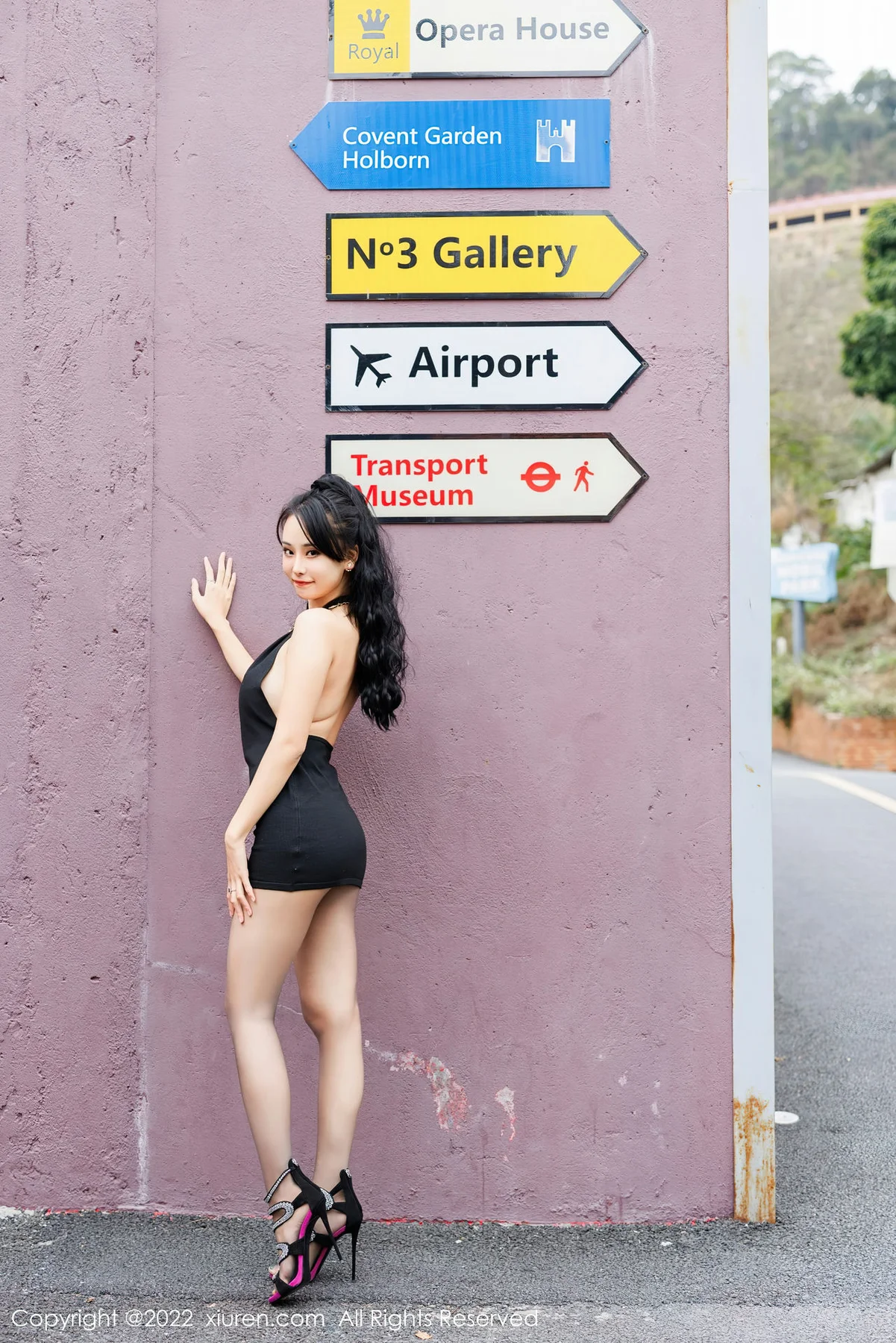 XiuRen 秀人 No.5583 蓝夏 地铁诱惑街拍 - 10