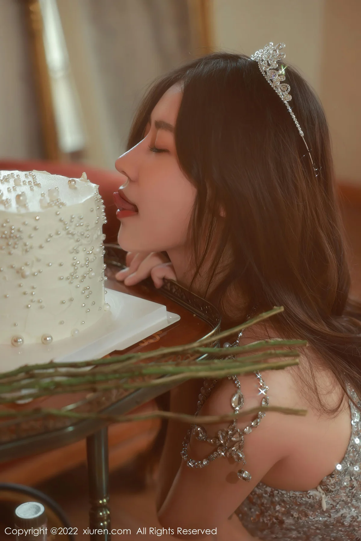 XiuRen 秀人 No.5584 尹甜甜 香肩美臀 - 9