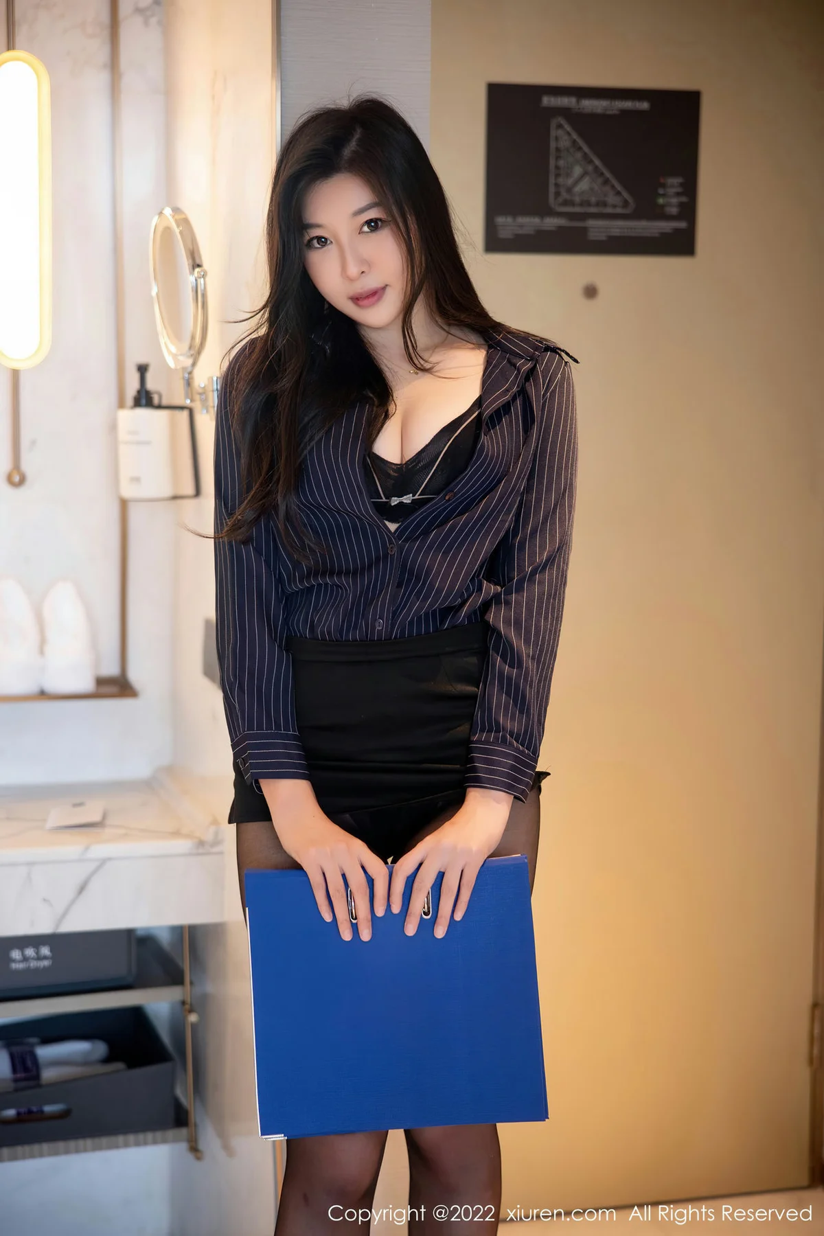 XiuRen 秀人 No.5604 卡卡酱 职业服OL首套写真 - 8