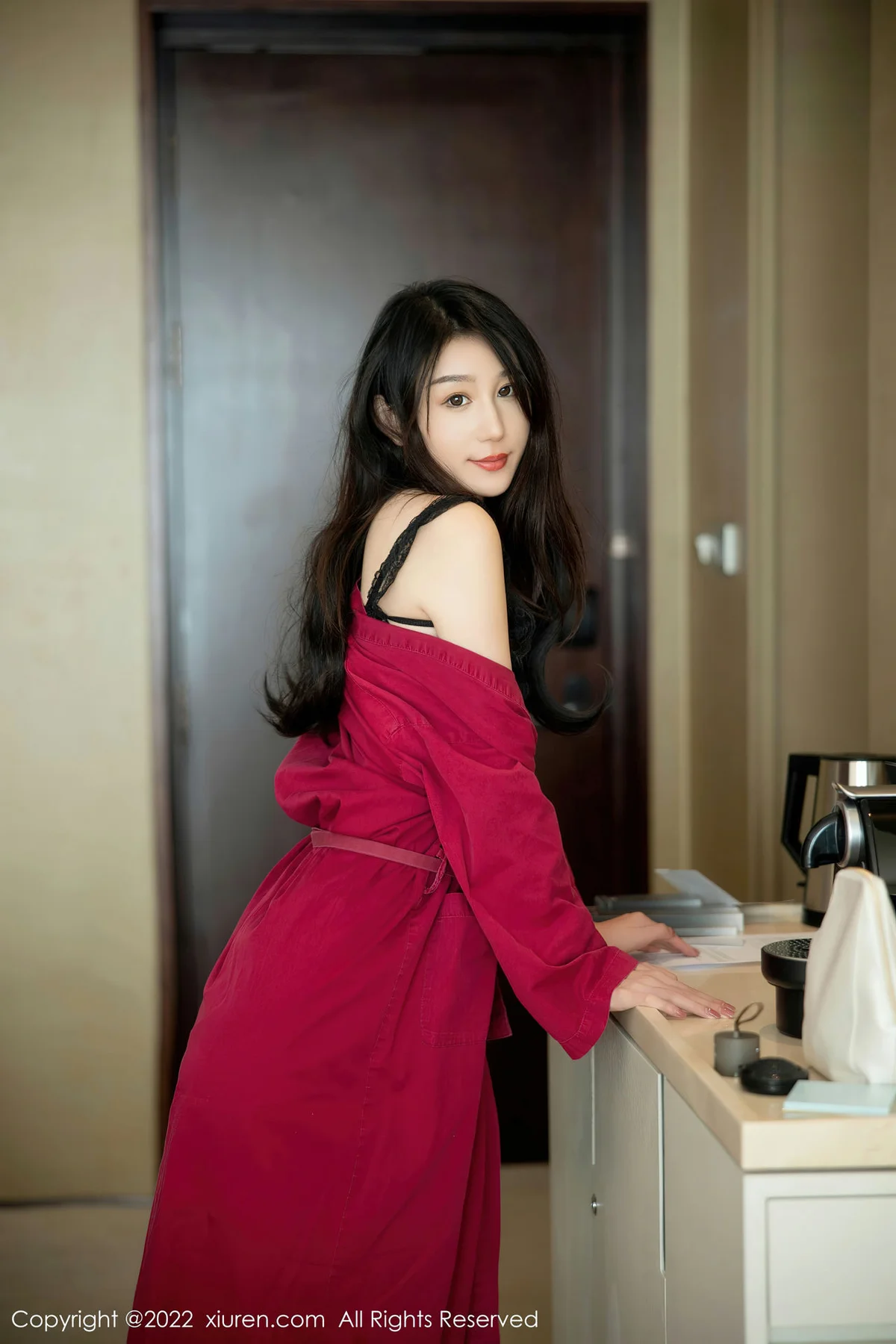 XiuRen 秀人 No.5624 薇薇酱 新人首套写真红色浴袍 - 7