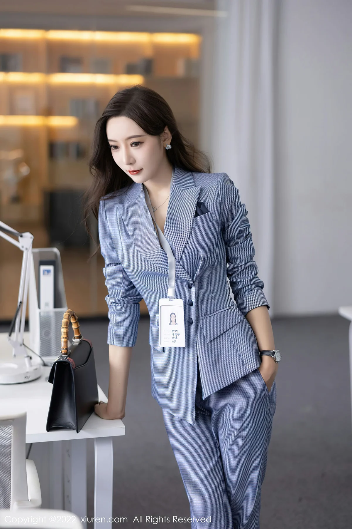 XiuRen 秀人 No.5629 王馨瑶yanni 灰色职业装性感写真22 - 2