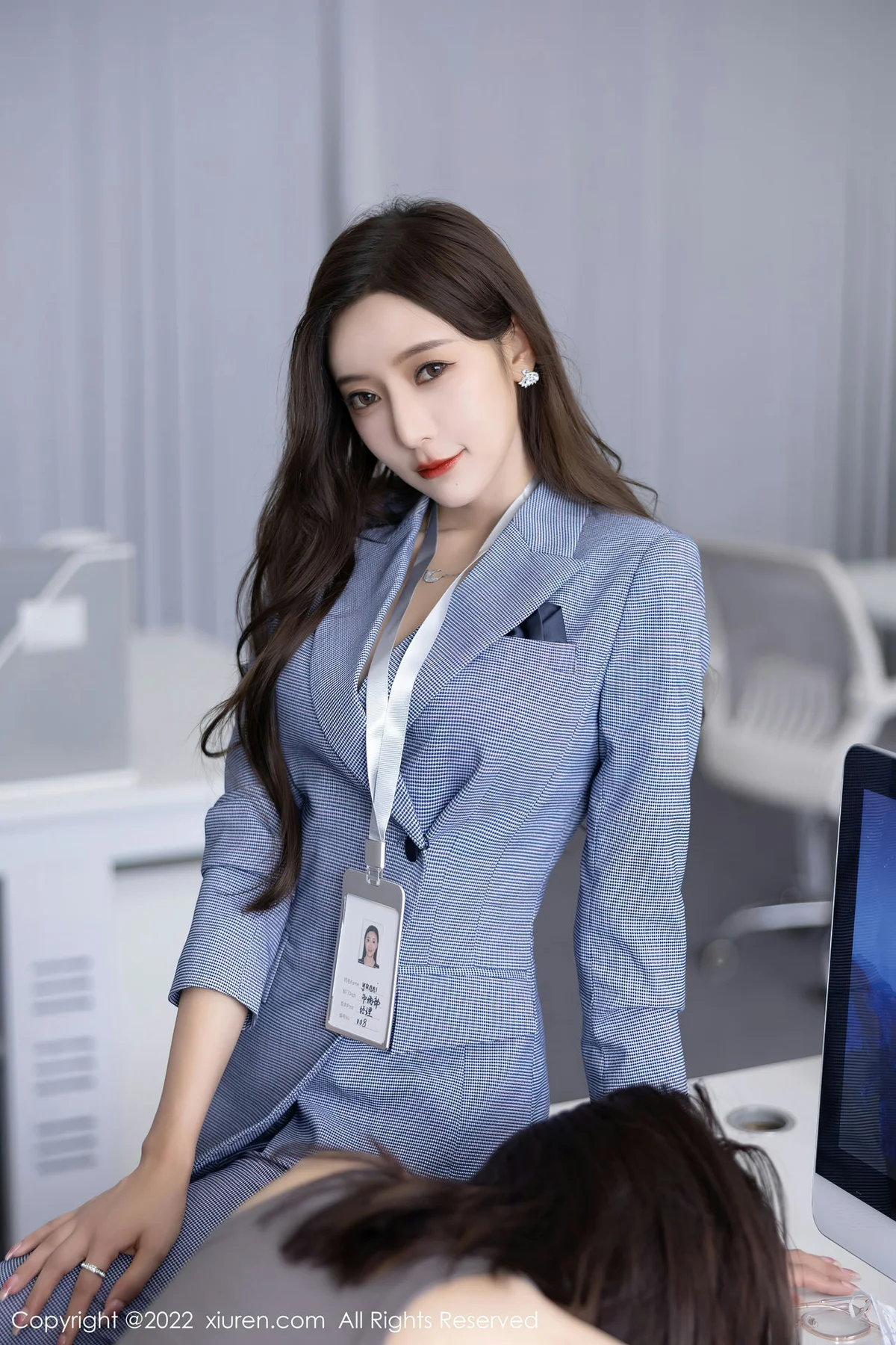 XiuRen 秀人 No.5629 王馨瑶yanni 灰色职业装性感写真22 - 5