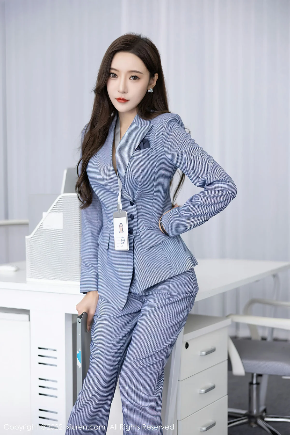 XiuRen 秀人 No.5629 王馨瑶yanni 灰色职业装性感写真22 - 2