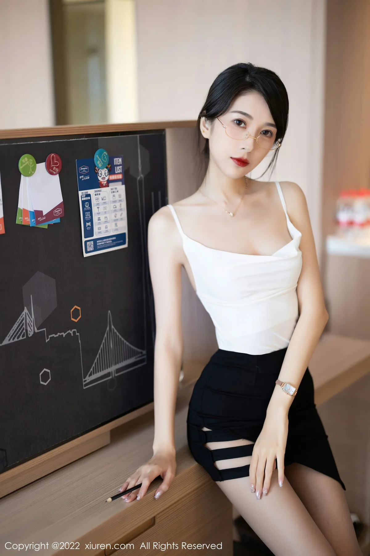 XiuRen 秀人 No.5656 林乐一 魅惑灰丝性感写真1 - 6