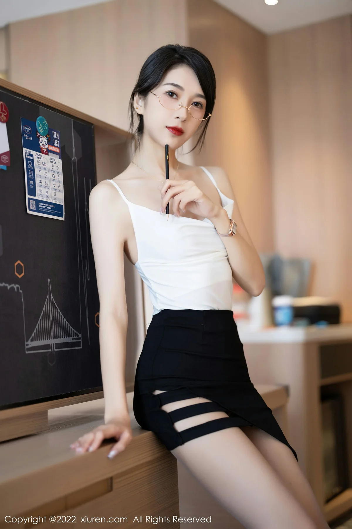 XiuRen 秀人 No.5656 林乐一 魅惑灰丝性感写真1 - 7