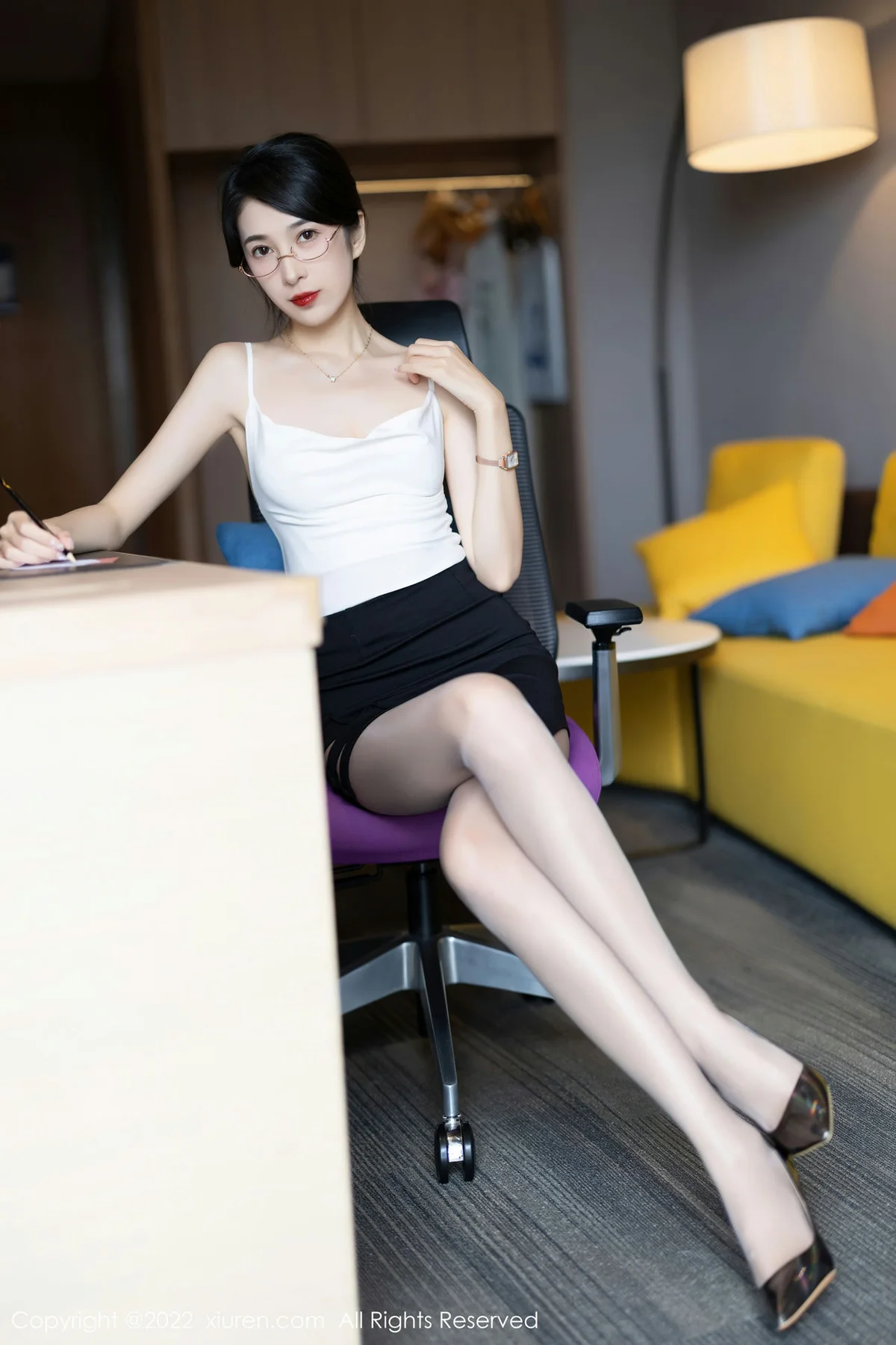 XiuRen 秀人 No.5656 林乐一 魅惑灰丝性感写真1 - 5