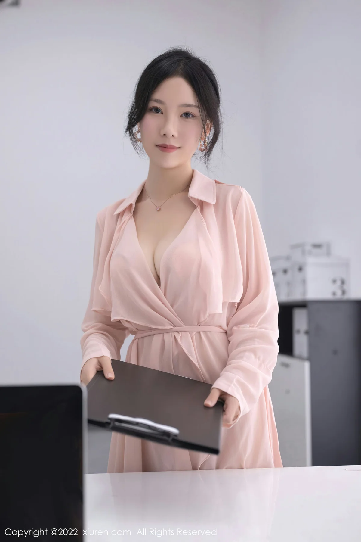 XiuRen 秀人 No.5657 利世 办公室职员性感写真1 - 8