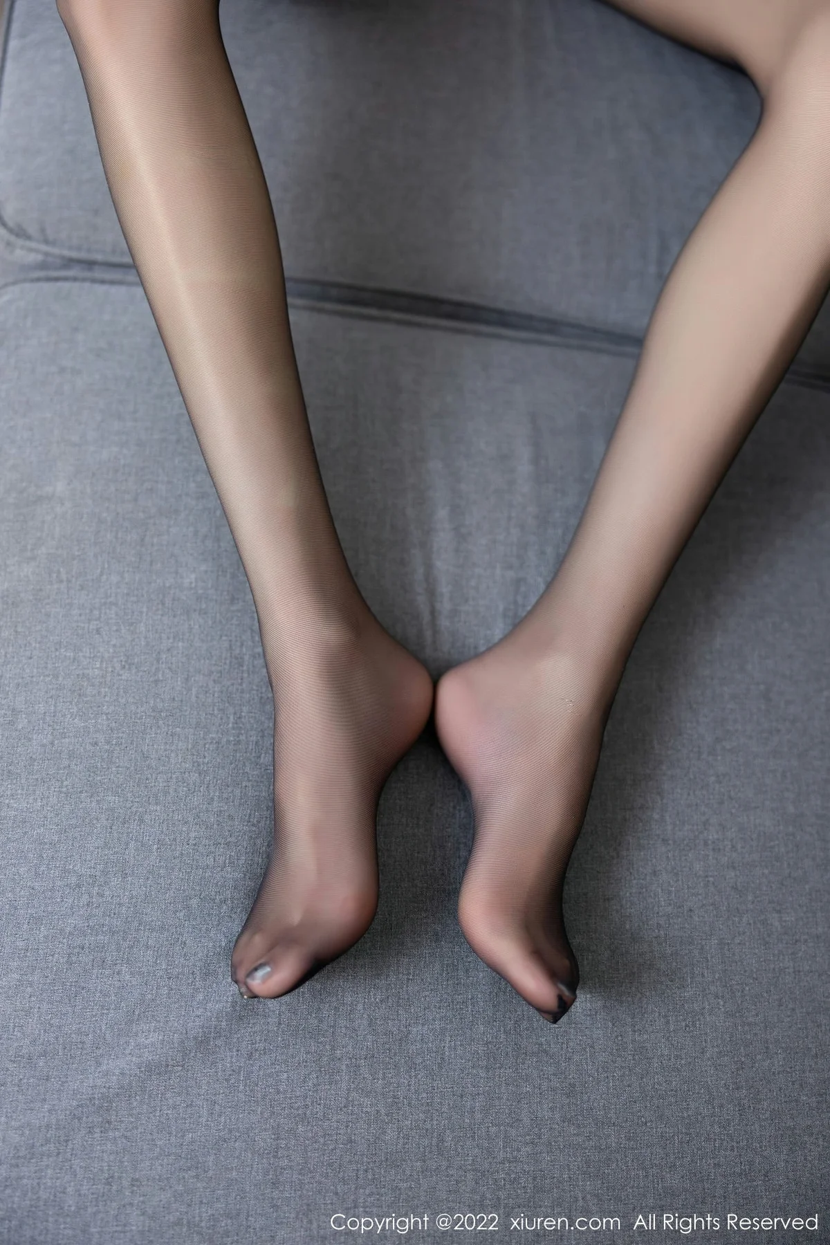 XiuRen 秀人 No.5684 程程程- 吊带短裙魅惑黑丝性感写真22 - 6