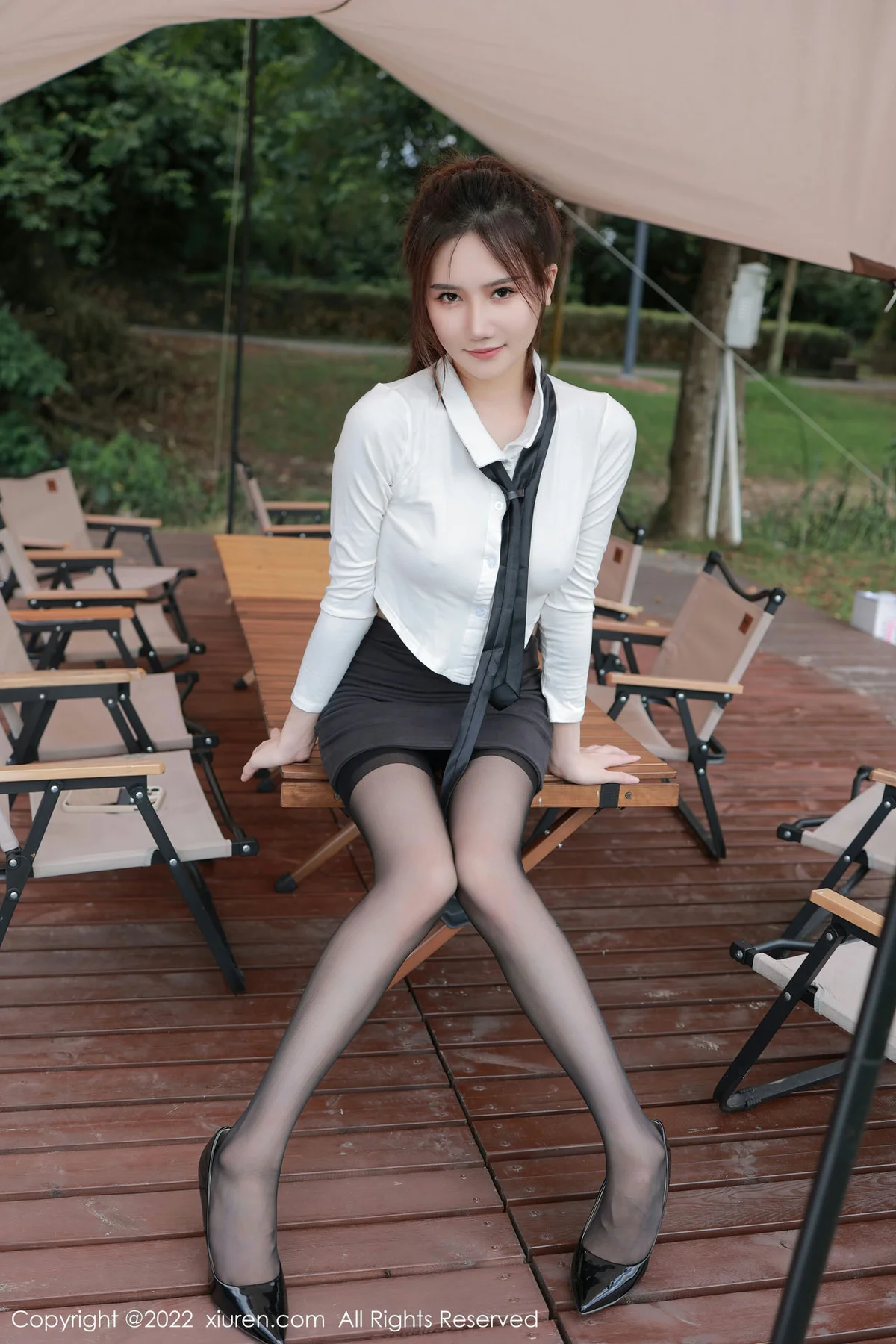 XiuRen 秀人 No.5703 古月小同学 深灰色短裙性感写真 - 2
