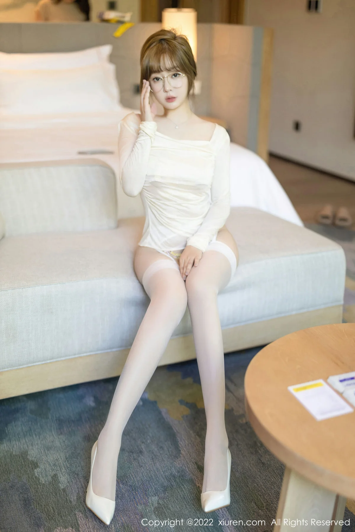 XiuRen 秀人 No.5712 王雨纯 白色丝袜性感写真 - 5