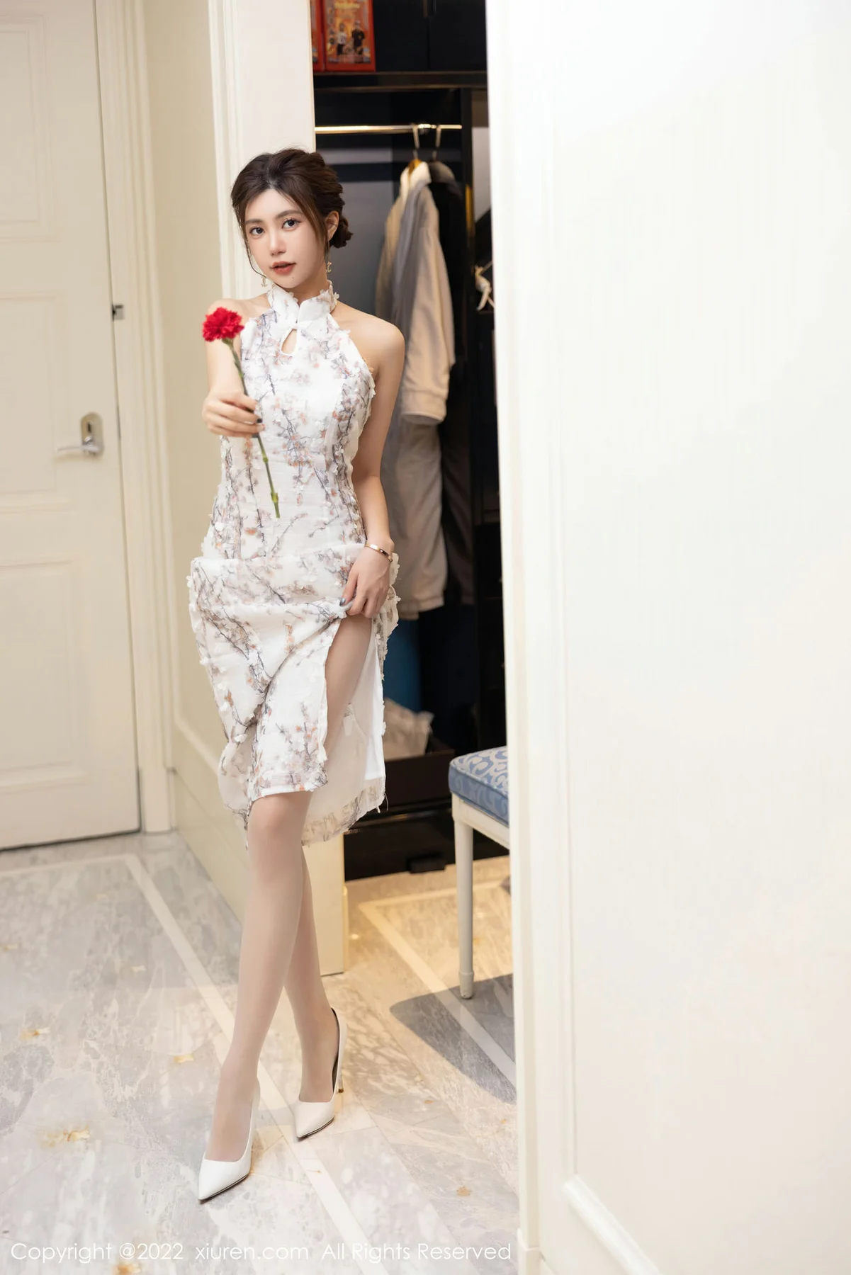 XiuRen 秀人 No.5713 绮里嘉ula 图案旗袍心愿旅拍 - 3