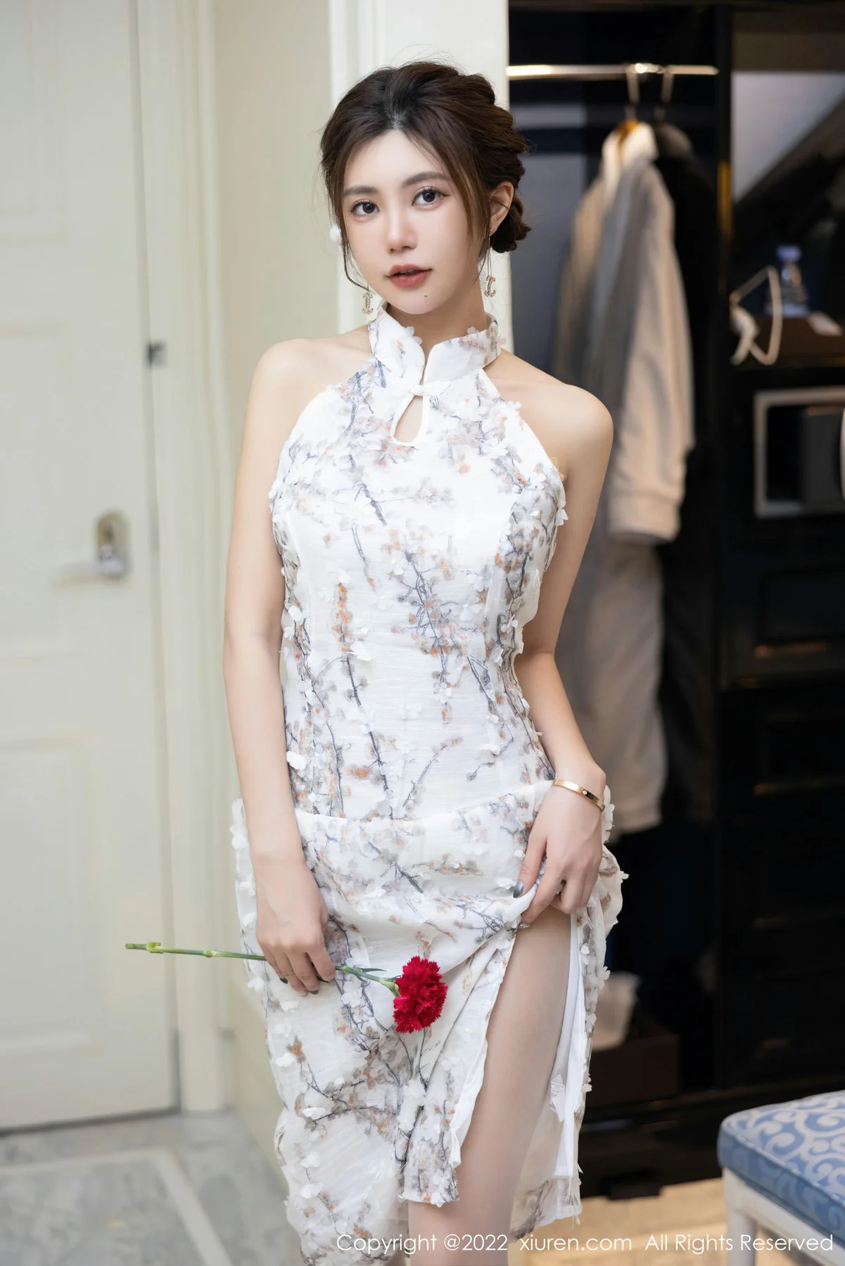 XiuRen 秀人 No.5713 绮里嘉ula 图案旗袍心愿旅拍 - 4