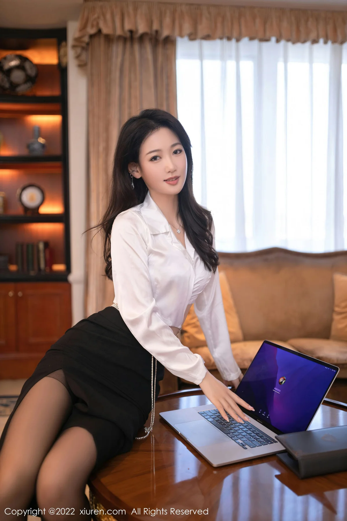 XiuRen 秀人 No.5721  唐安琪 浅灰色蕾丝内衣北京旅拍 - 2