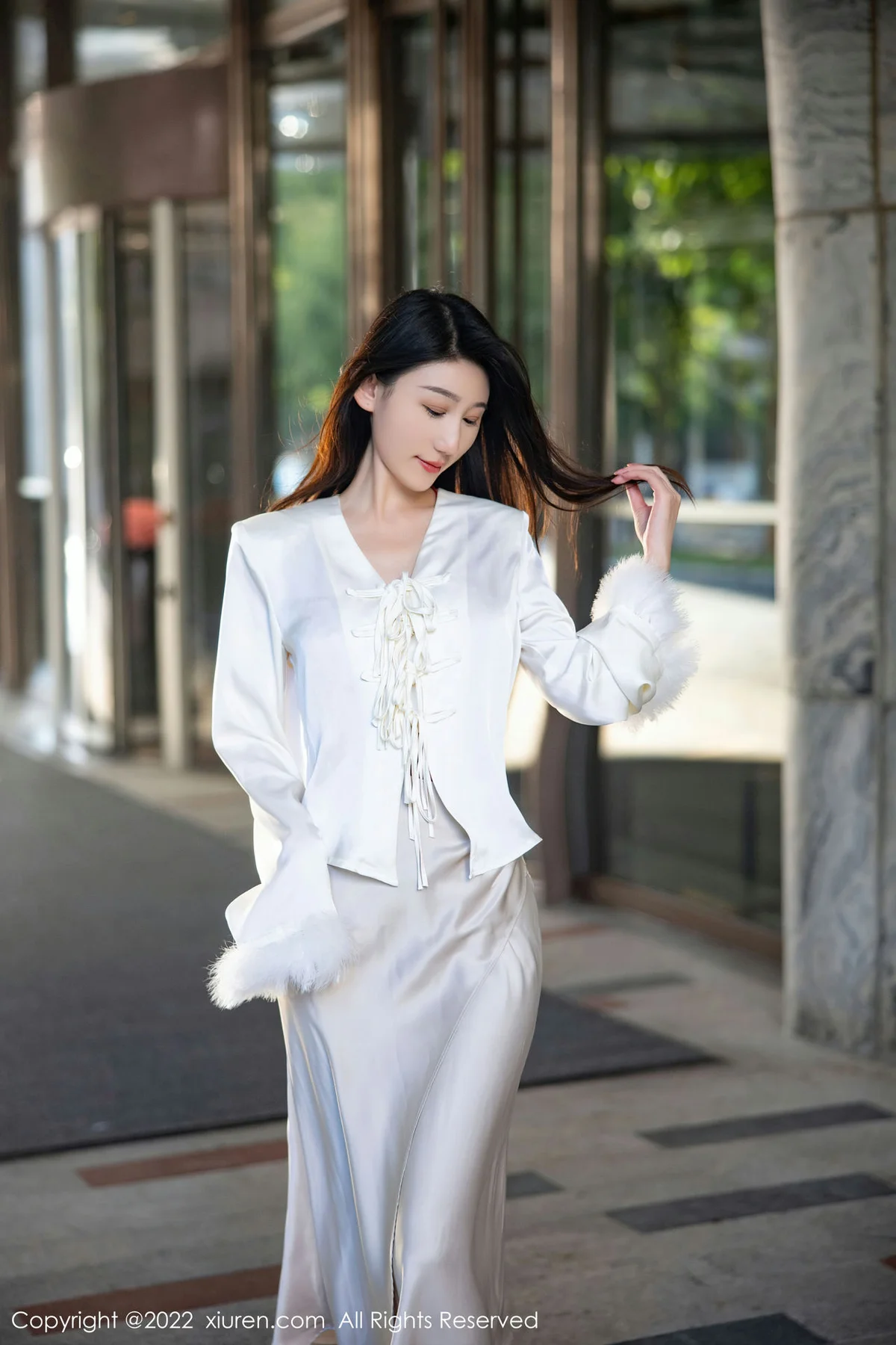 XiuRen 秀人 No.5734 薇薇酱 红色蕾丝内衣第二套写真 - 1