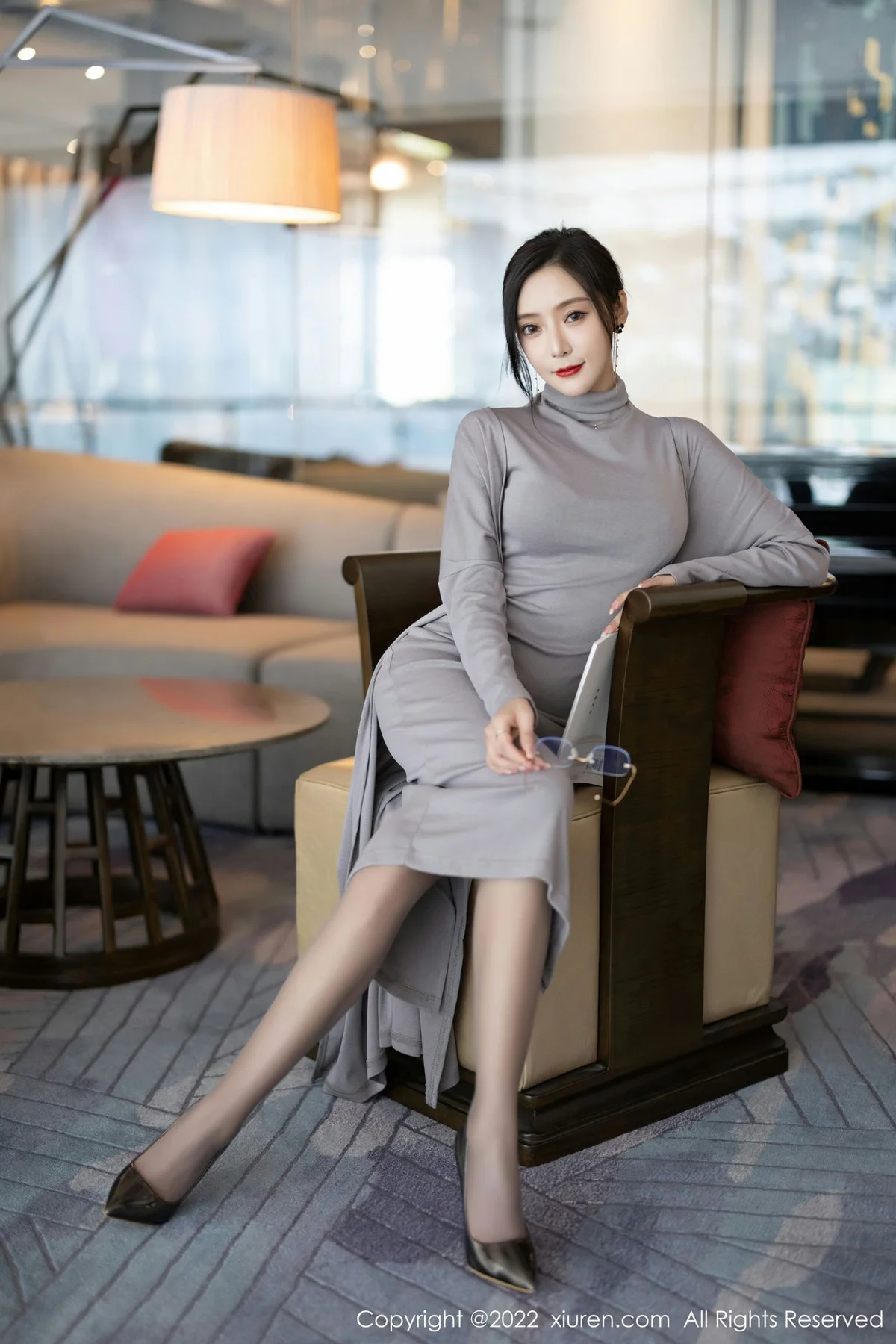 XiuRen 秀人 No.5745  王馨瑶yanni 主题《女学者的反转》写真1 - 7