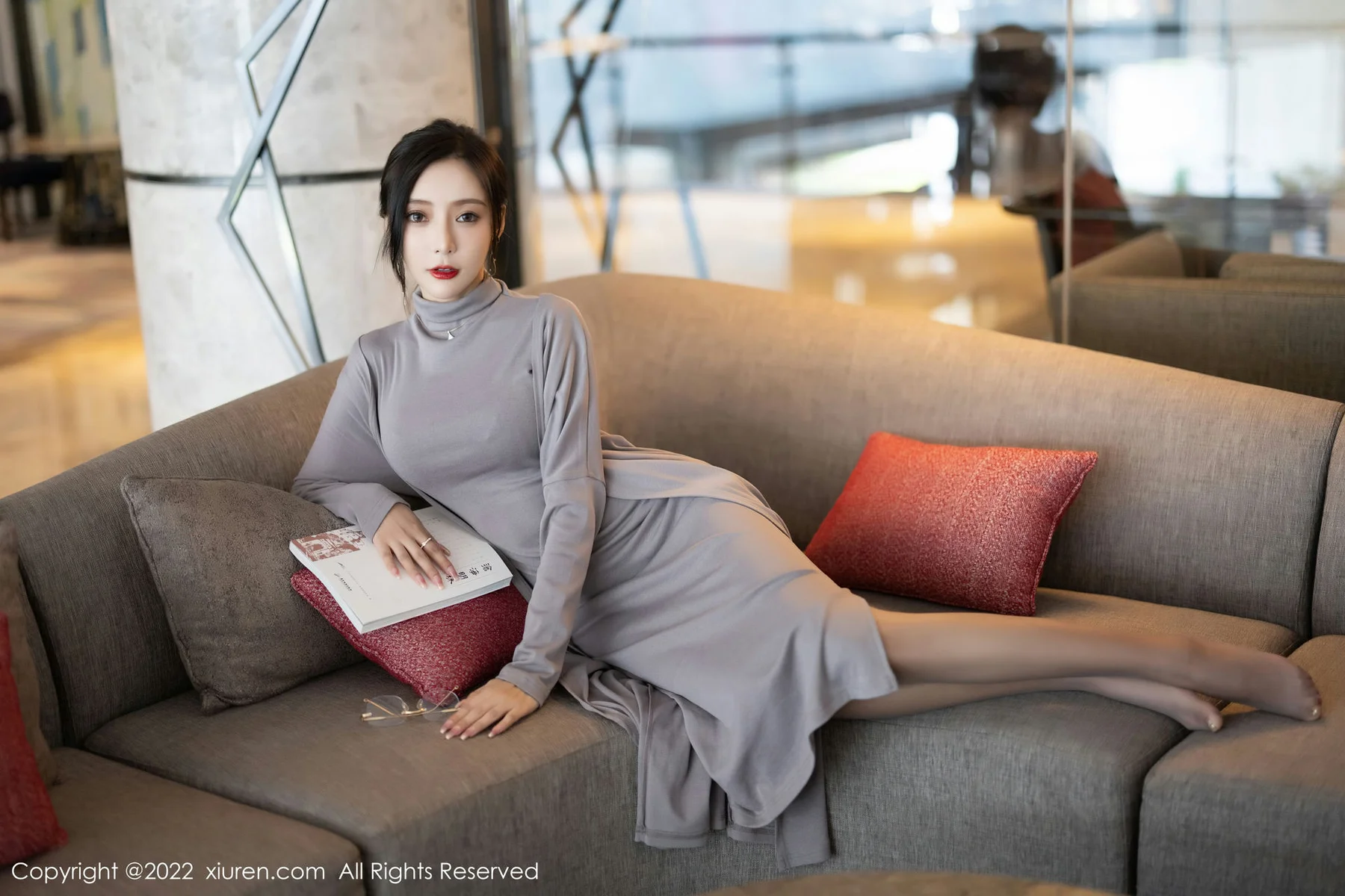 XiuRen 秀人 No.5745  王馨瑶yanni 主题《女学者的反转》写真1 - 6