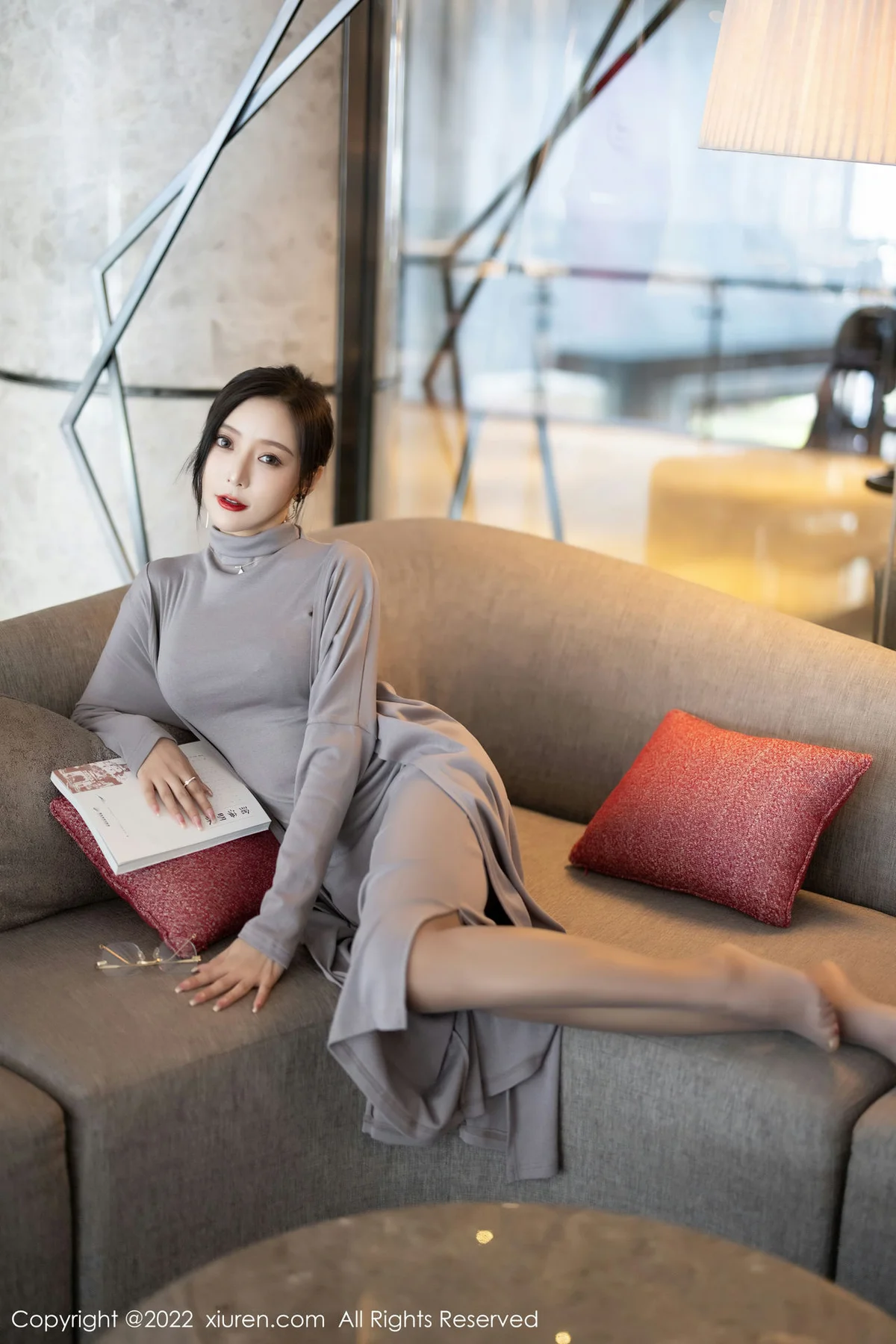 XiuRen 秀人 No.5745  王馨瑶yanni 主题《女学者的反转》写真1 - 7