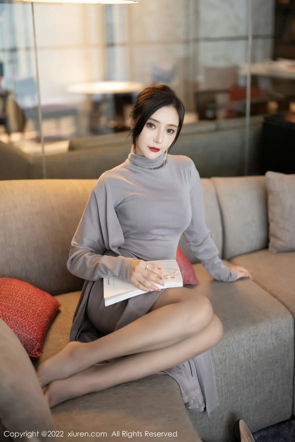 XiuRen 秀人 No.5745  王馨瑶yanni 主题《女学者的反转》写真1 - 9